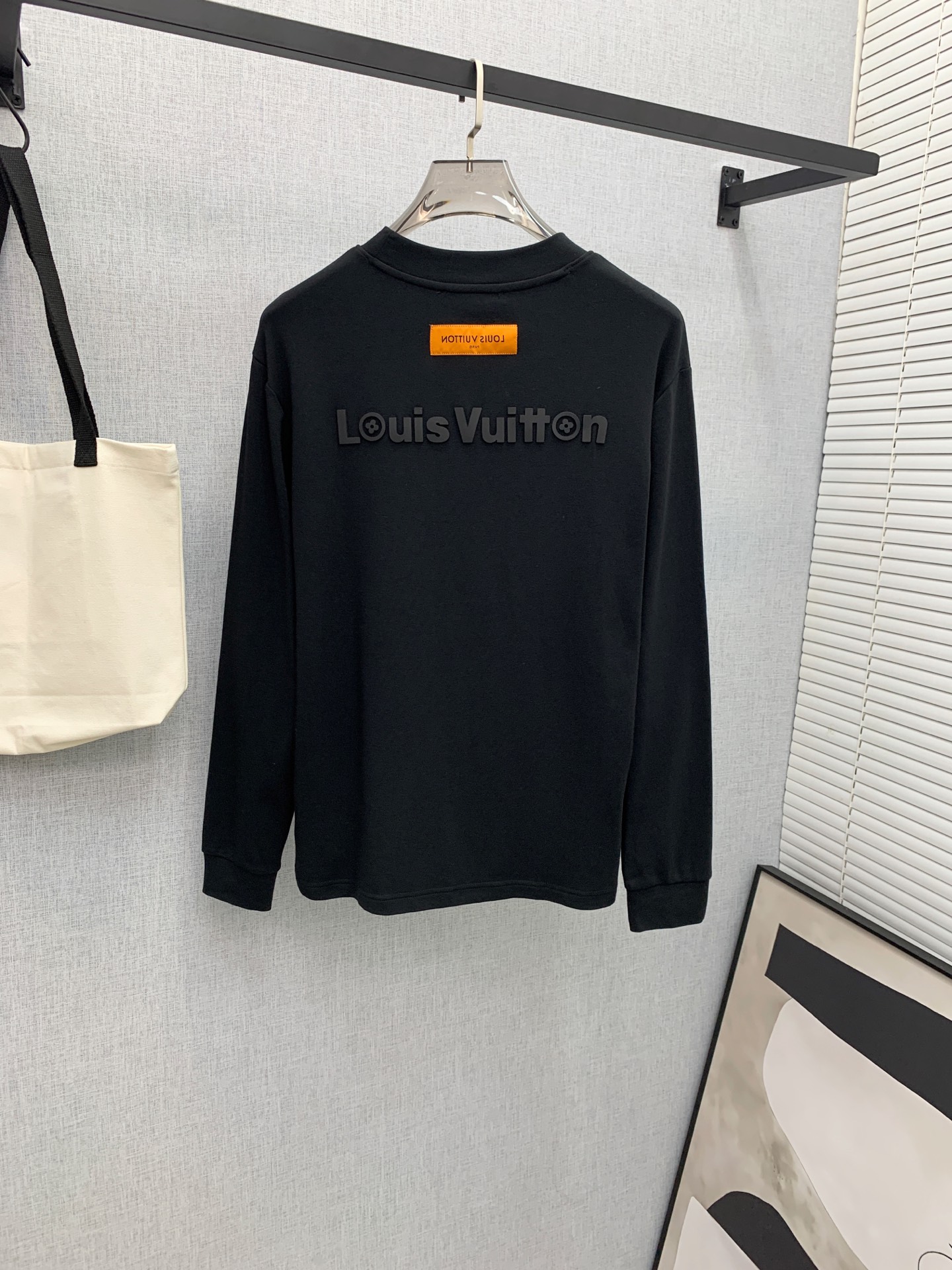 PLV 25ss秋季【新品】新款贸易订单圆领长袖打底衫！长袖T恤网红款！上身舒适透气，不僵硬，整体有着丰