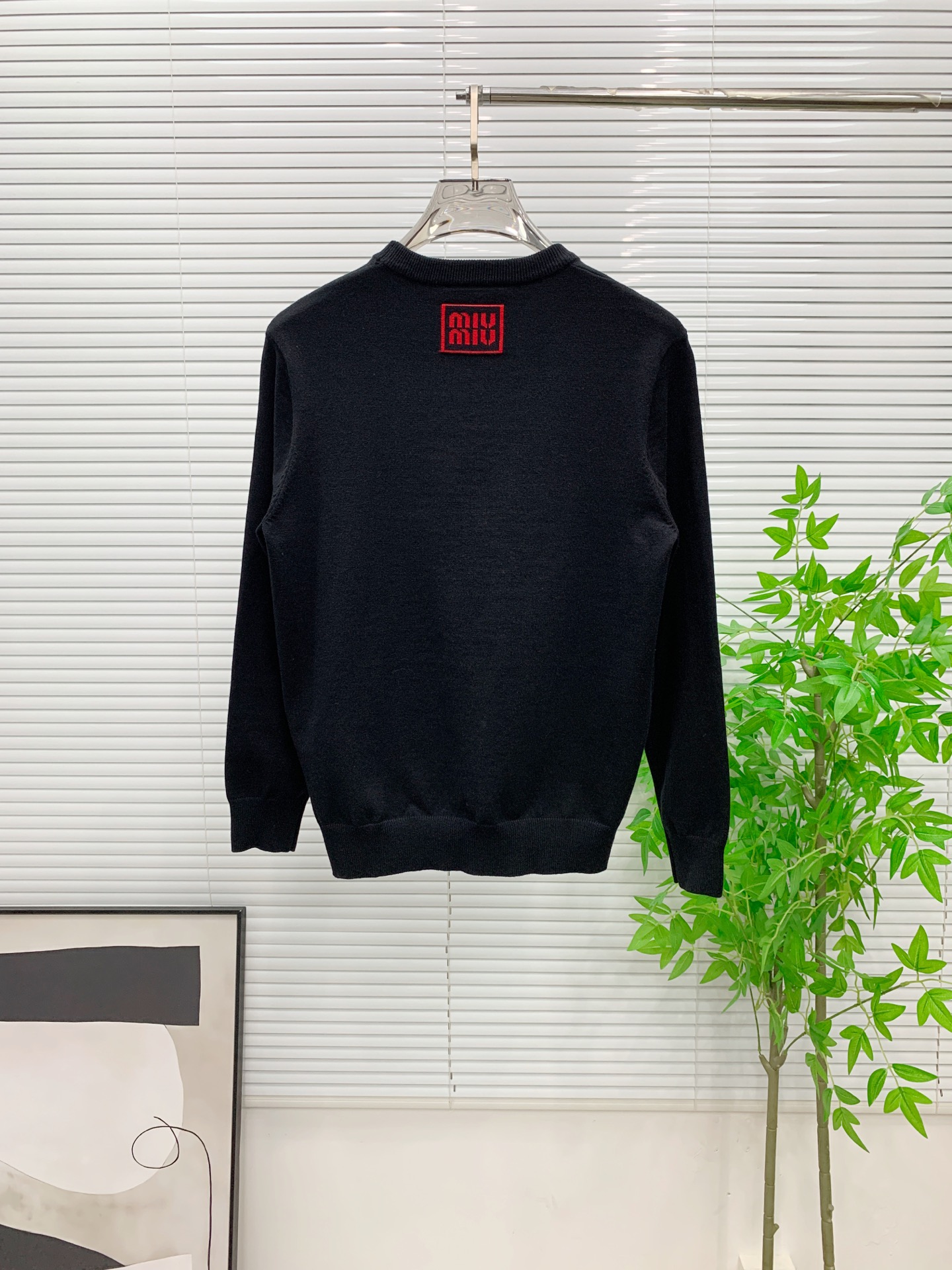 Pmiumiu25ss秋冬【新品】毛衣专供狠货，进口原版科技羊毛精纺！精细针织一体，色彩混织纯手工技艺呈