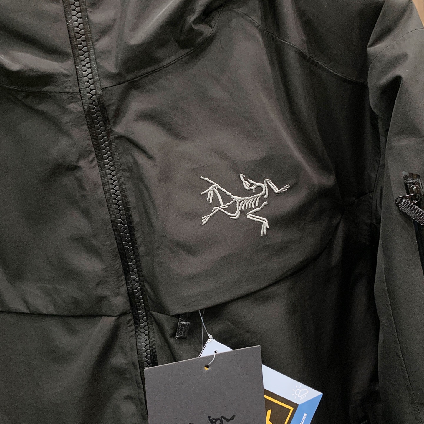 P 始祖鸟刺绣🪡25ss秋冬新款🆕鹅绒羽绒服 原版1:1订制五金配件全进口原版定制 欢迎专柜对比 绝对的