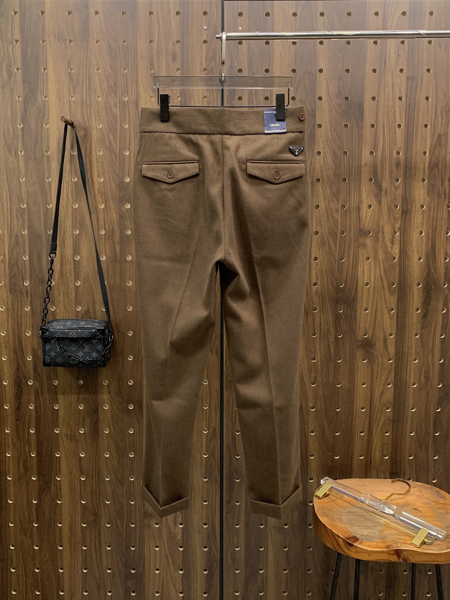 P普拉达🔥🔥毛呢西裤2025ss秋冬【新品】官网同步有售，男士高端商务休闲毛呢西裤，高端进口面料，带弹力