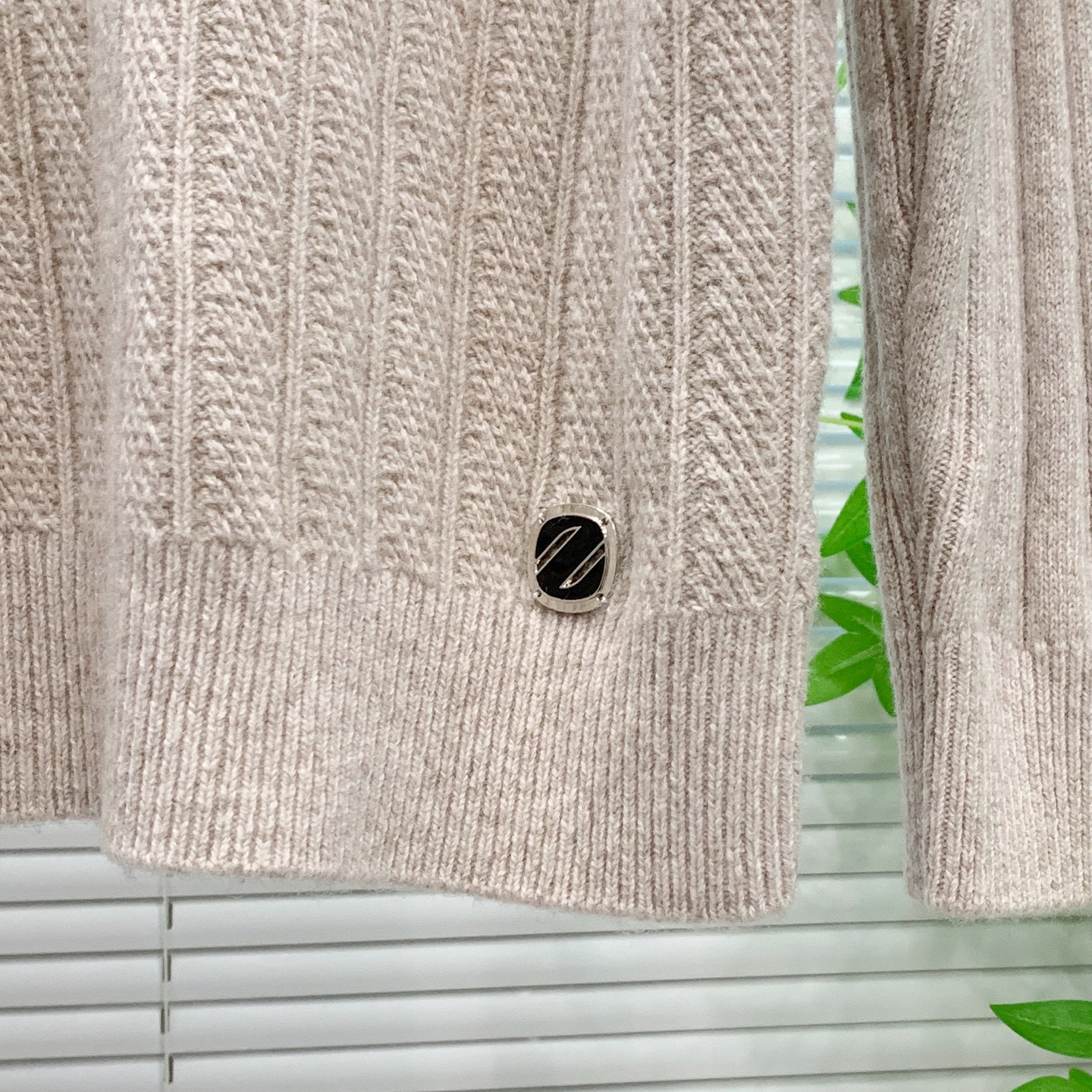 P杰尼亚纯羊毛2025【新品】秋冬新款针织羊毛开衫 高品质意大利进口羊毛混纺面料，高密度针织，时尚百搭毛