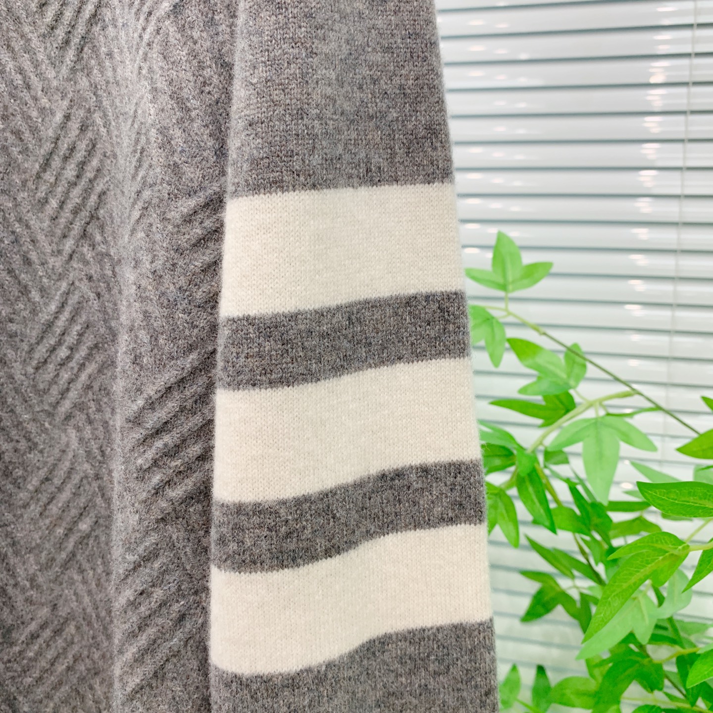 PTB 纯羊毛2025【新品】秋冬新款针织羊毛开衫 高品质意大利进口羊毛混纺面料，高密度针织，时尚百搭毛