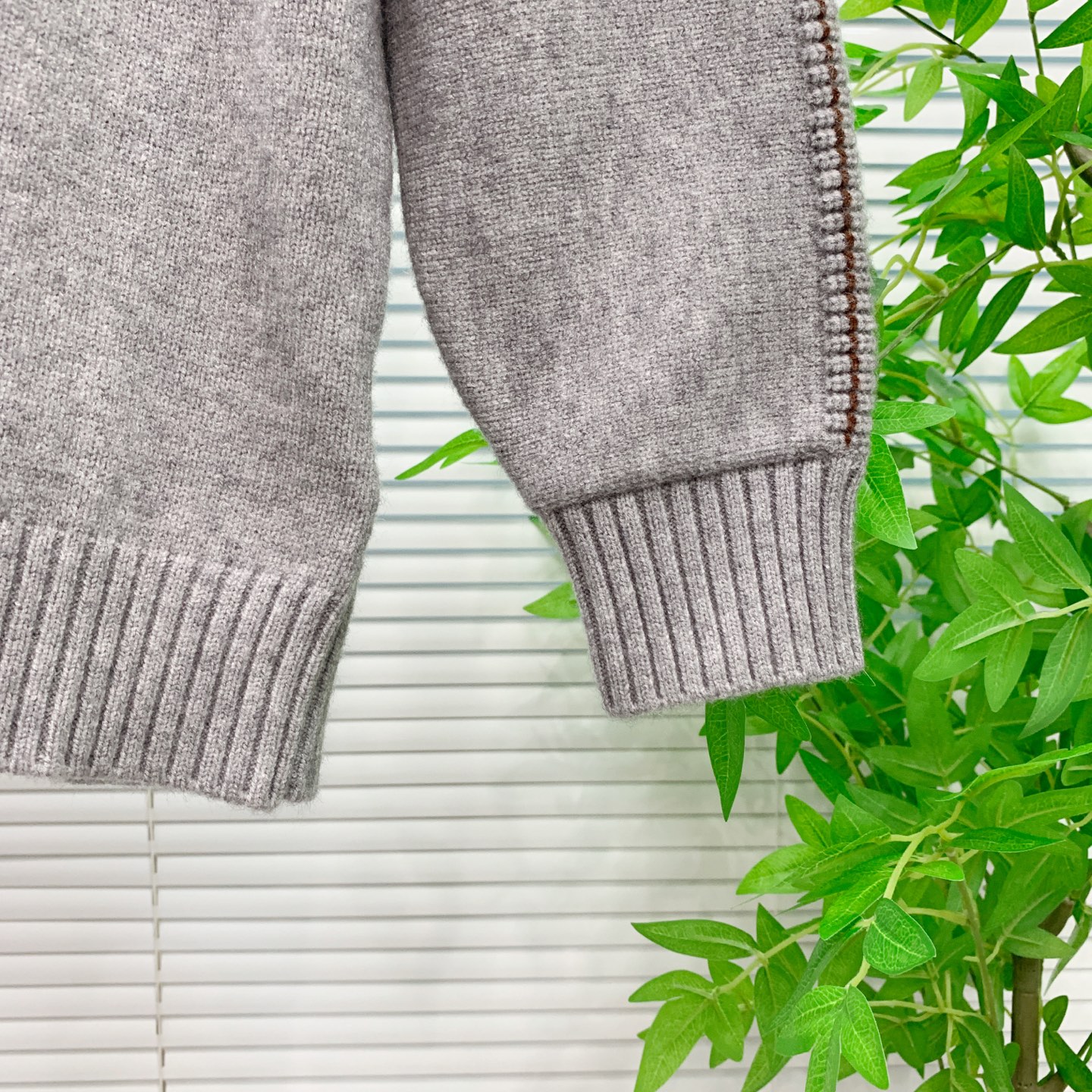 🌹LP🆕【新品】秋冬新款针织羊毛开衫 高品质意大利进口羊毛混纺面料，高密度针织，时尚百搭毛衣，帅气十足。