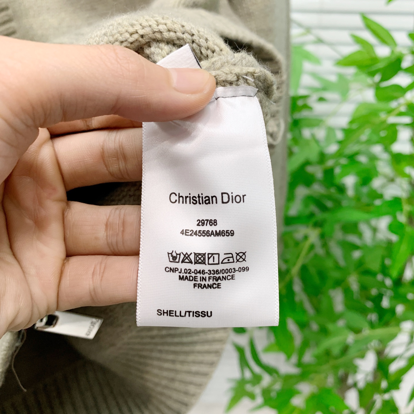 P迪奥2025【新品】秋冬新款针织羊毛开衫 高品质意大利进口羊毛混纺面料，高密度针织，时尚百搭毛衣，帅气