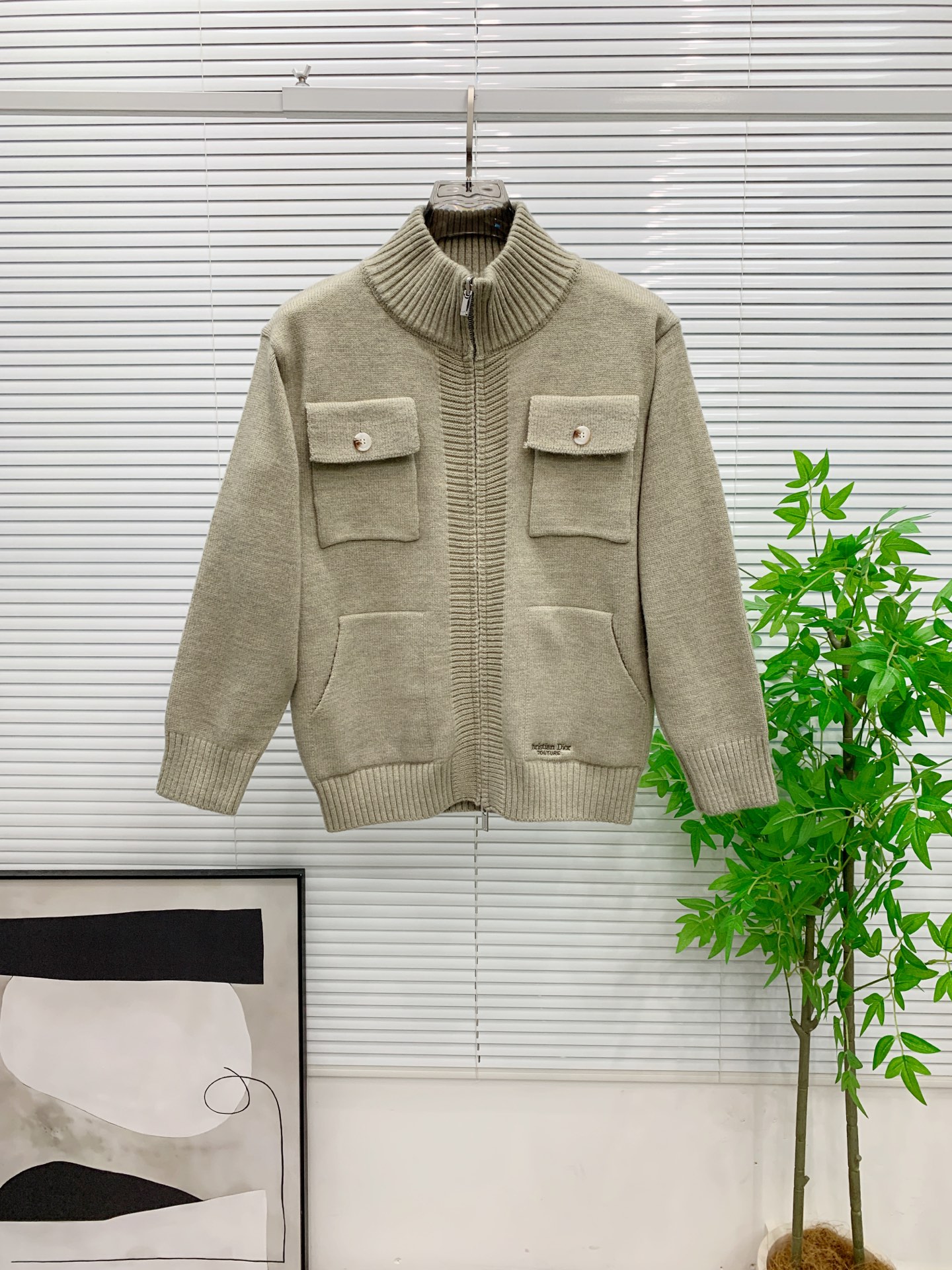 P迪奥2025【新品】秋冬新款针织羊毛开衫 高品质意大利进口羊毛混纺面料，高密度针织，时尚百搭毛衣，帅气