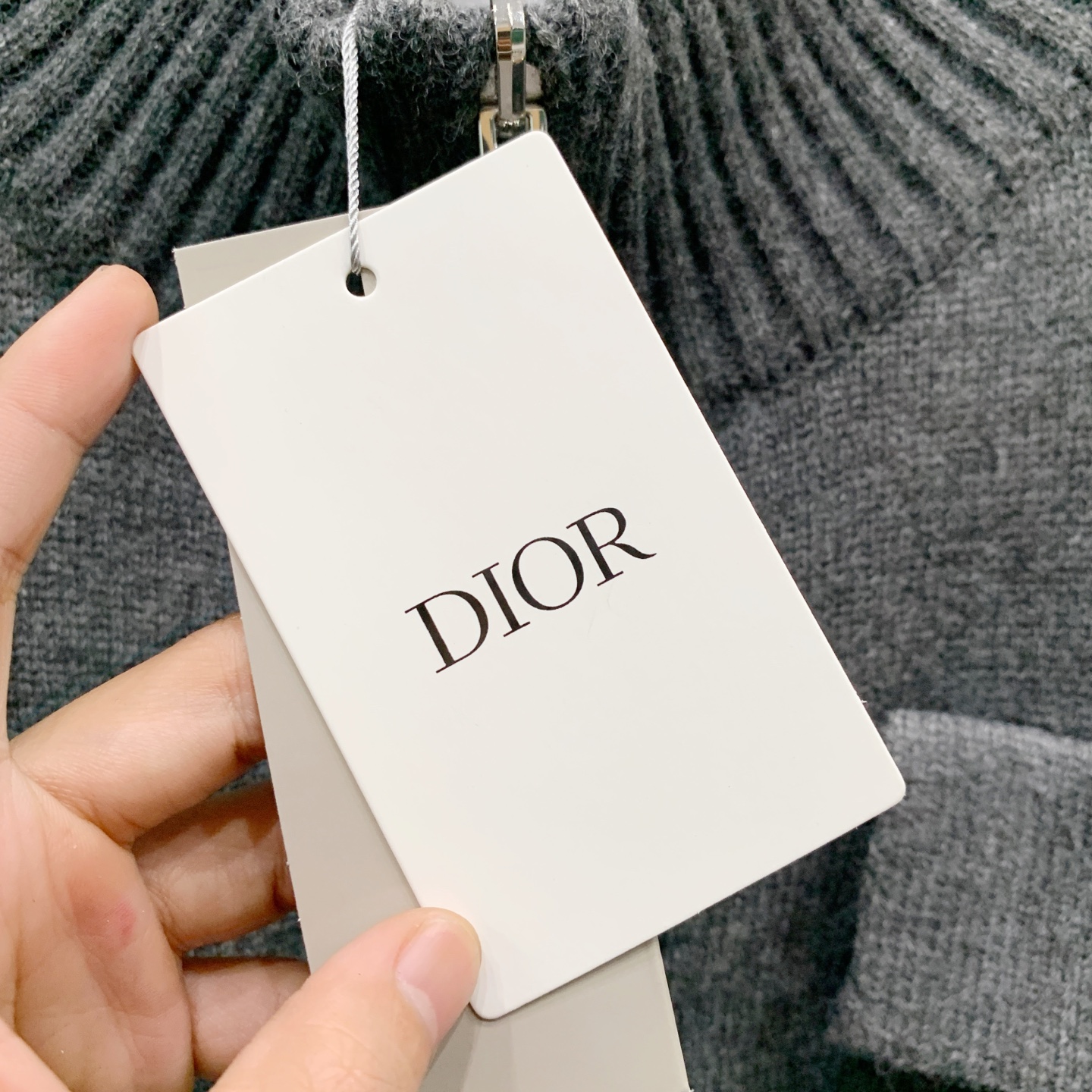 P迪奥2025【新品】秋冬新款针织羊毛开衫 高品质意大利进口羊毛混纺面料，高密度针织，时尚百搭毛衣，帅气