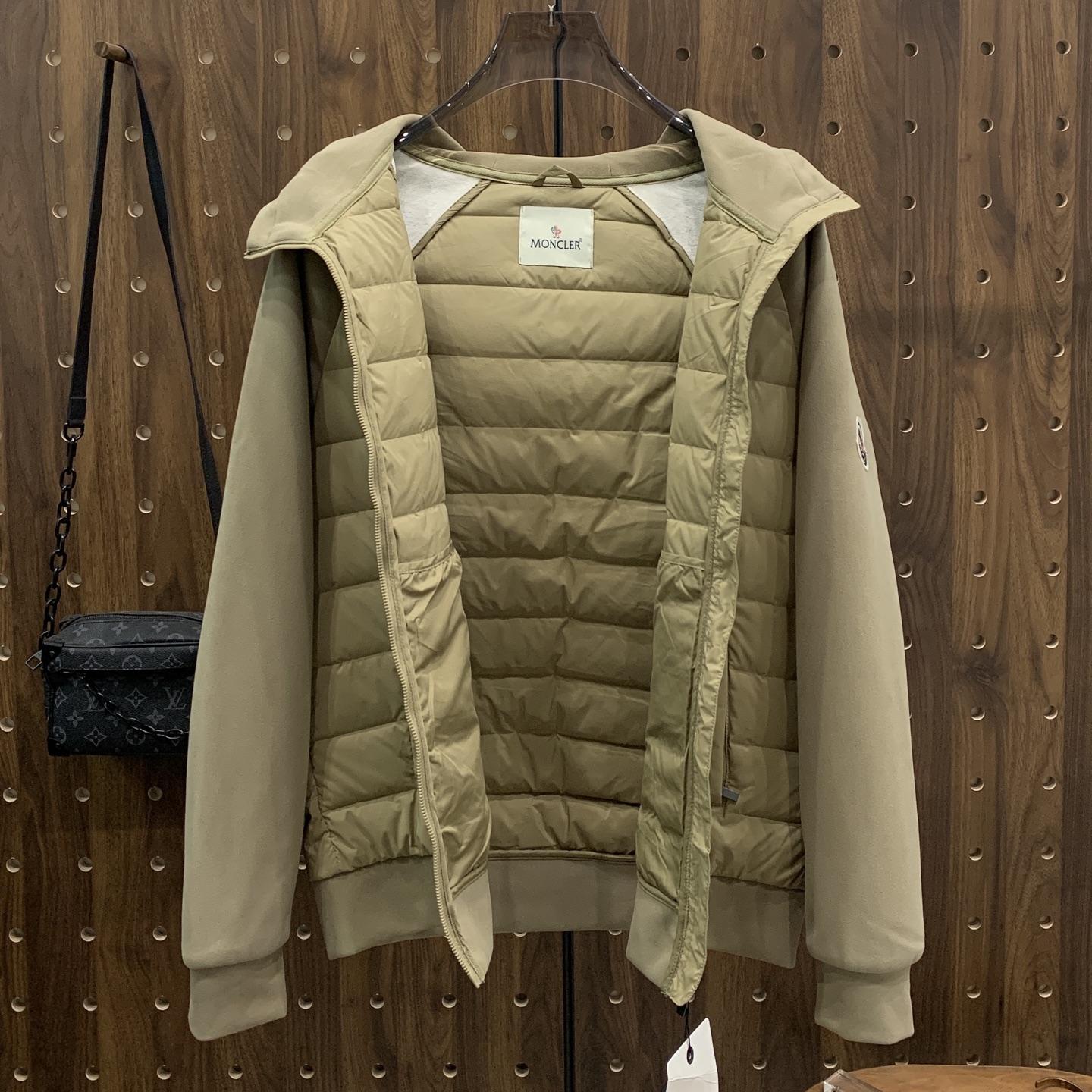 P蒙口25ss秋冬新款🆕鹅绒羽绒服原版1:1订制五金配件全进口原版定制 欢迎专柜对比 绝对的高品质 采用