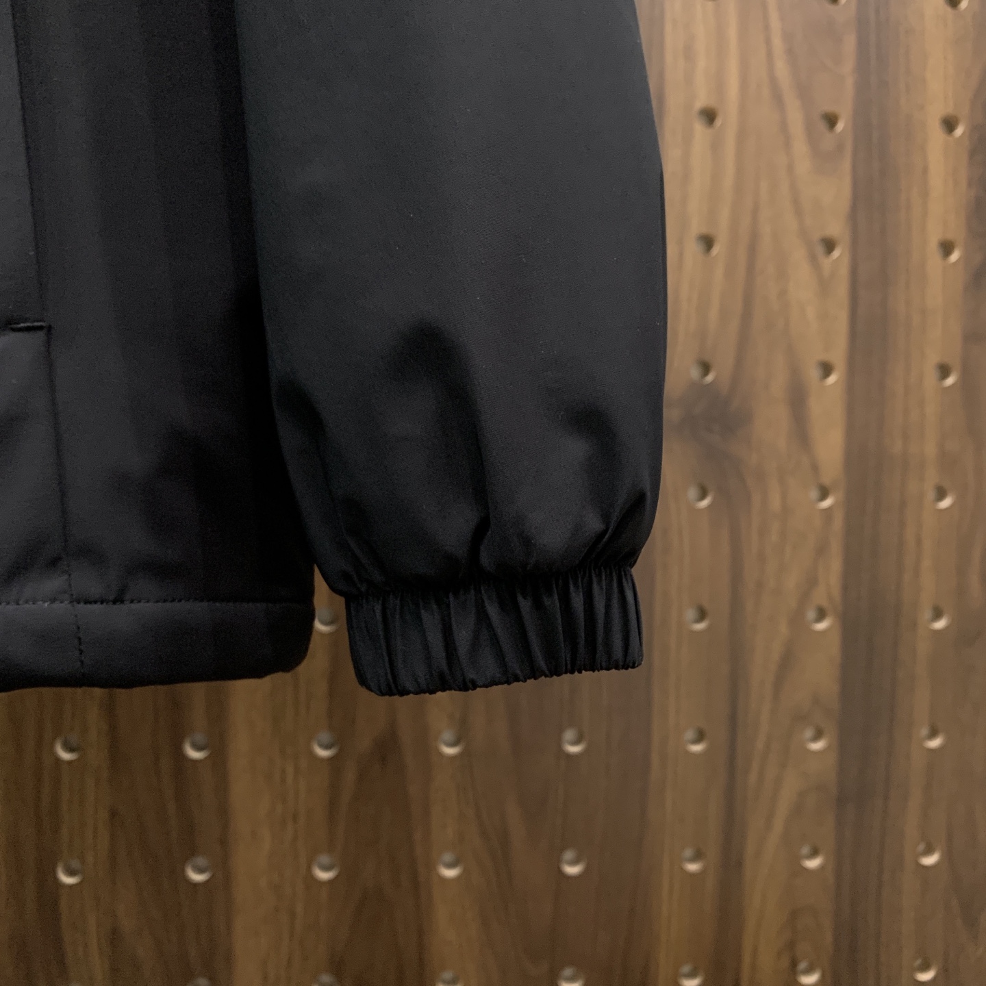 P迪桑特棉服25ss早秋【新品】秋冬专柜新款休闲棉服外套！超前卫设计风格 细腻舒适 穿着非常轻便不易起皱