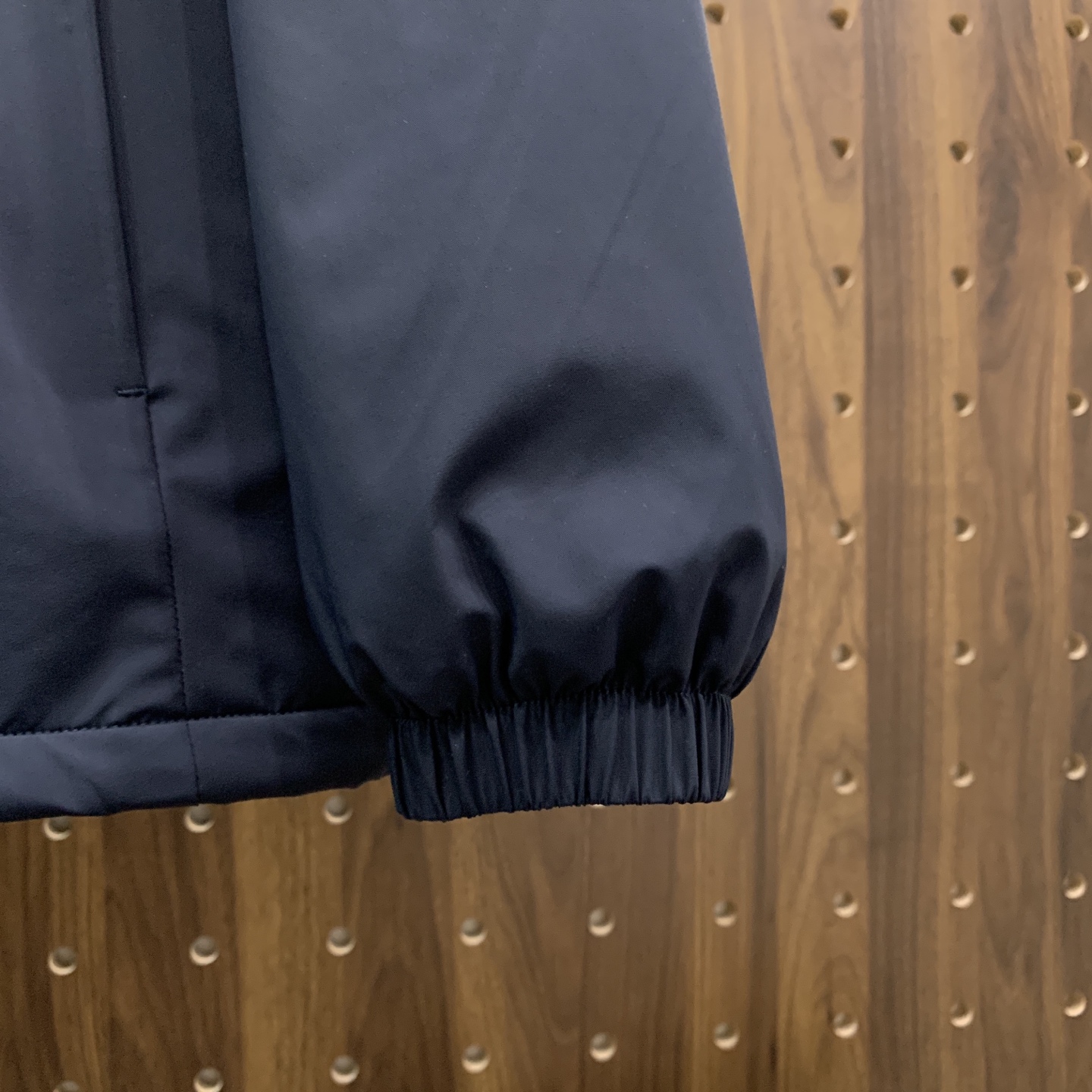 P迪桑特棉服25ss早秋【新品】秋冬专柜新款休闲棉服外套！超前卫设计风格 细腻舒适 穿着非常轻便不易起皱