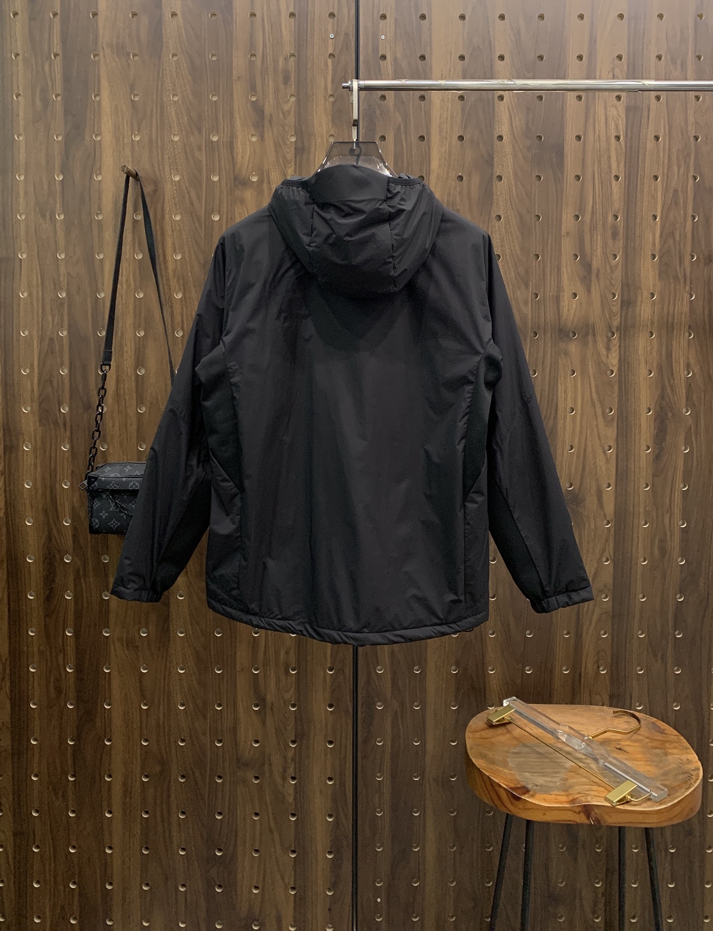 P始祖鸟棉服25ss早秋【新品】秋冬专柜新款休闲棉服外套！超前卫设计风格 细腻舒适 穿着非常轻便不易起皱