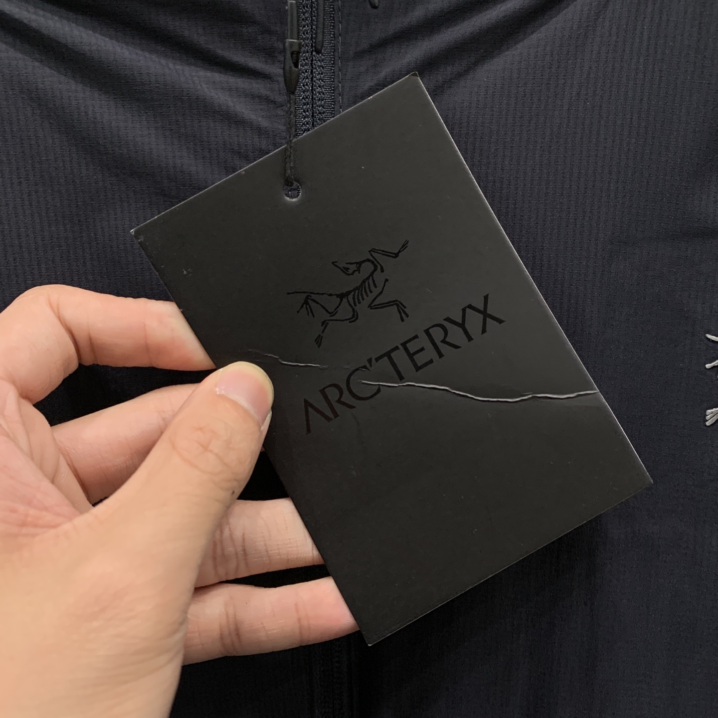 P始祖鸟棉服25ss早秋【新品】秋冬专柜新款休闲棉服外套！超前卫设计风格 细腻舒适 穿着非常轻便不易起皱