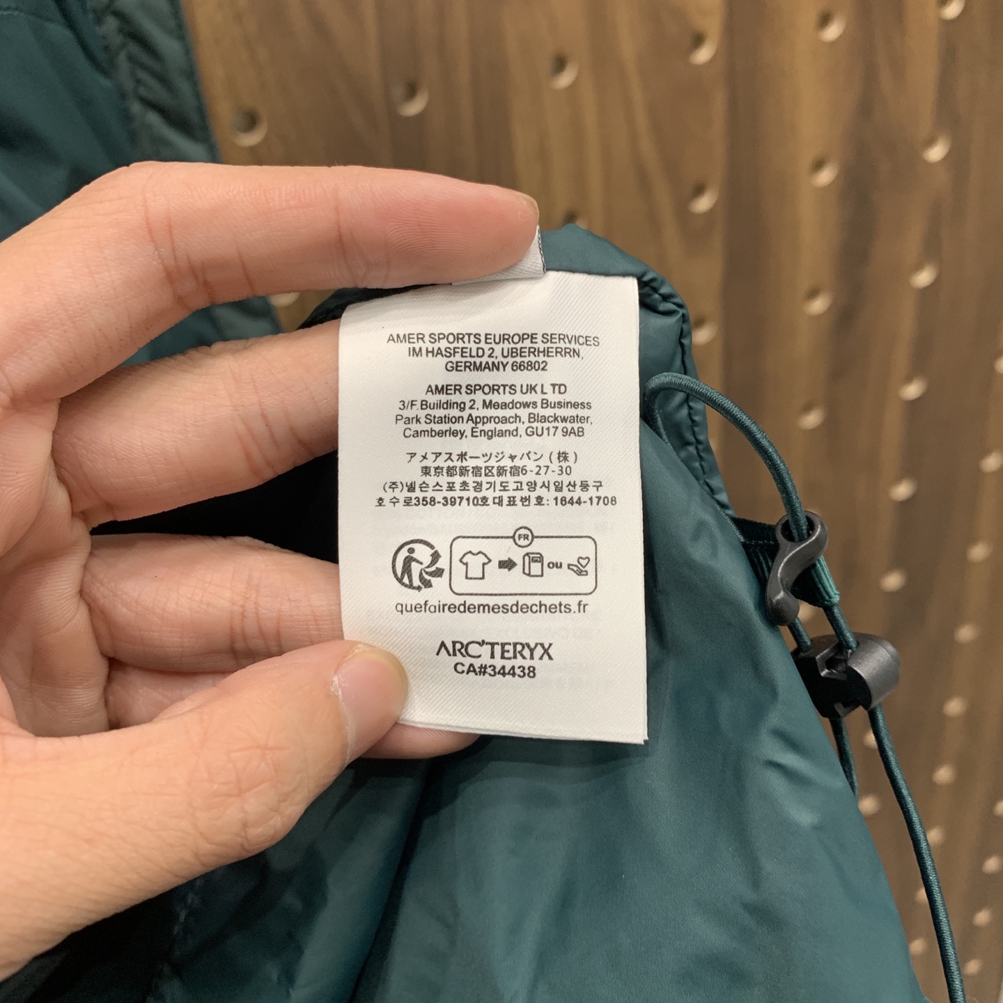 P始祖鸟棉服25ss早秋【新品】秋冬专柜新款休闲棉服外套！超前卫设计风格 细腻舒适 穿着非常轻便不易起皱