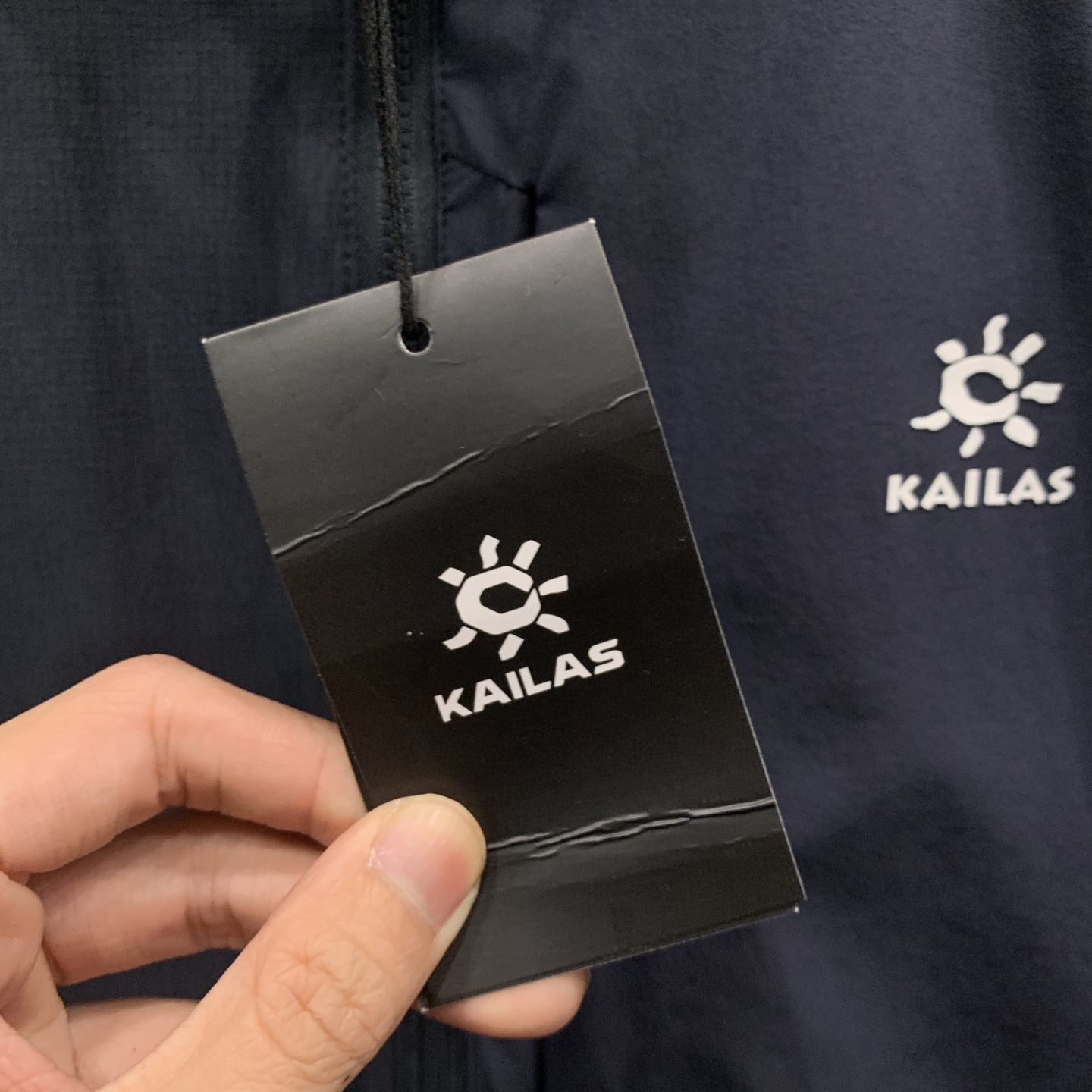 P凯乐石棉服25ss早秋【新品】秋冬专柜新款休闲棉服外套！超前卫设计风格 细腻舒适 穿着非常轻便不易起皱