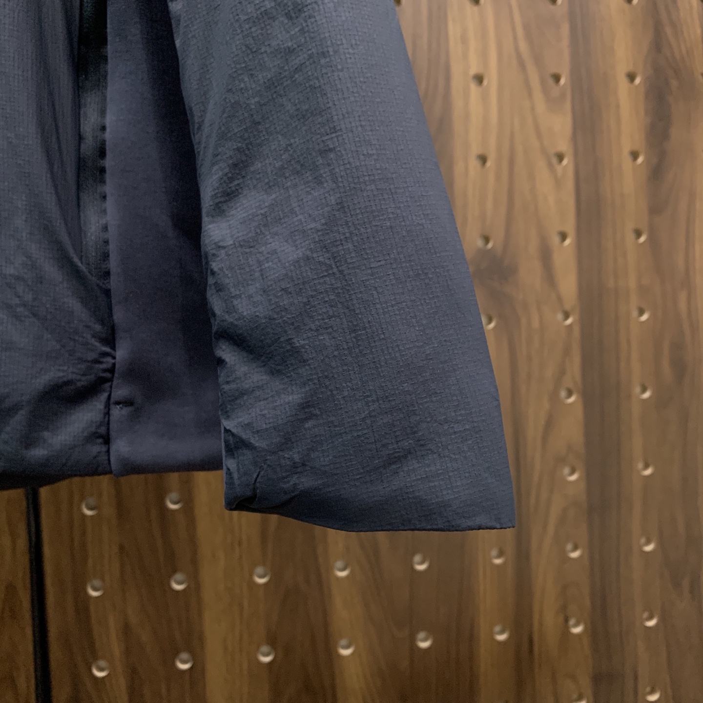 P凯乐石棉服25ss早秋【新品】秋冬专柜新款休闲棉服外套！超前卫设计风格 细腻舒适 穿着非常轻便不易起皱