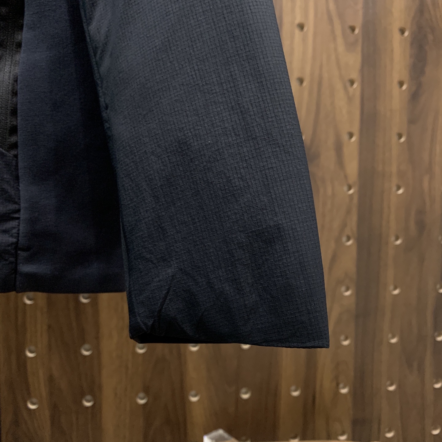 P凯乐石棉服25ss早秋【新品】秋冬专柜新款休闲棉服外套！超前卫设计风格 细腻舒适 穿着非常轻便不易起皱