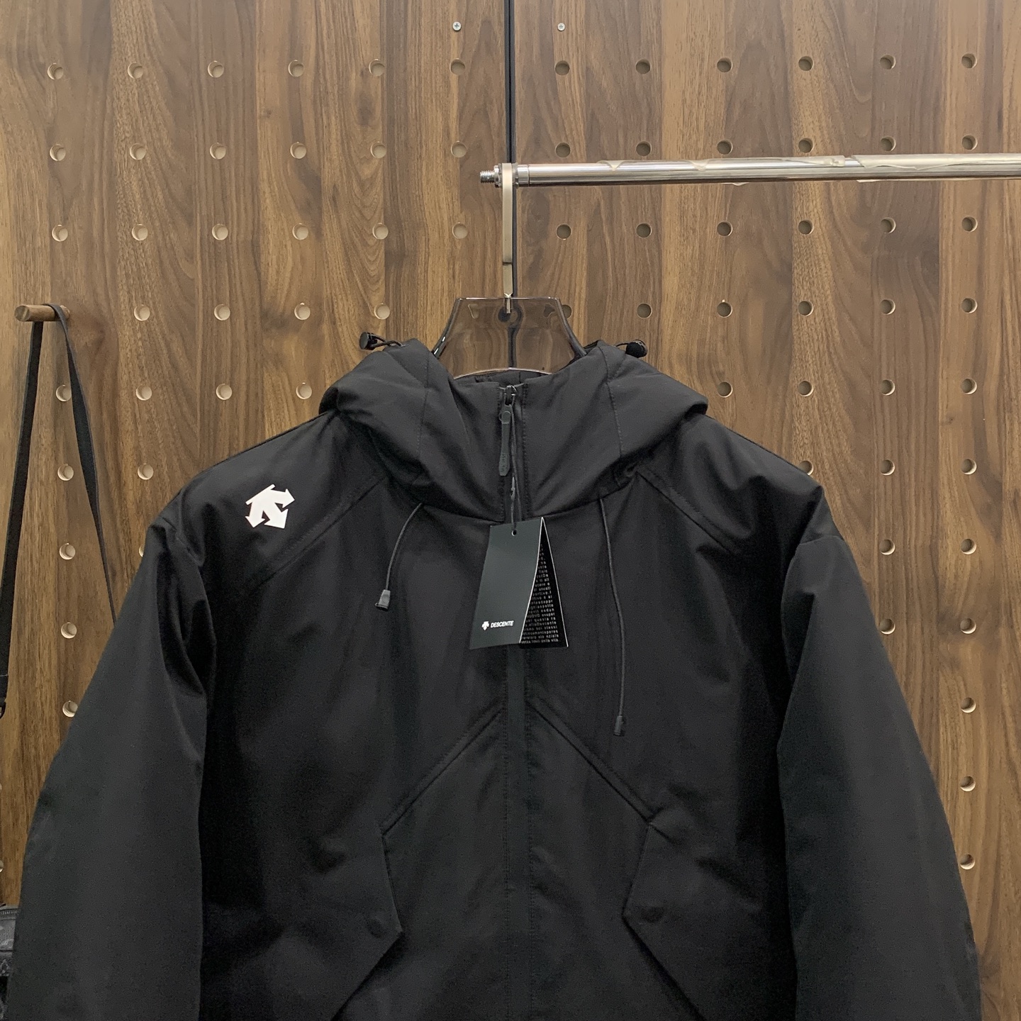 P迪桑特棉服25ss早秋【新品】秋冬专柜新款休闲棉服外套！超前卫设计风格 细腻舒适 穿着非常轻便不易起皱