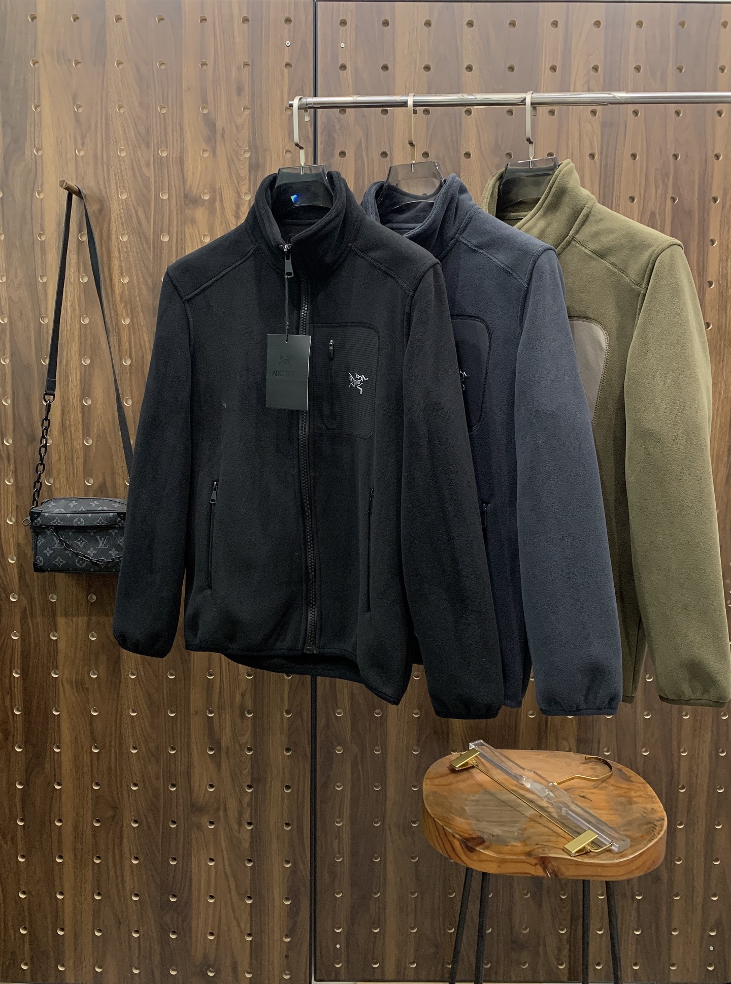 P始祖鸟摇粒绒外套25ss早秋【新品】秋冬专柜新款休闲外套！超前卫设计风格 细腻舒适 穿着非常轻便不易起