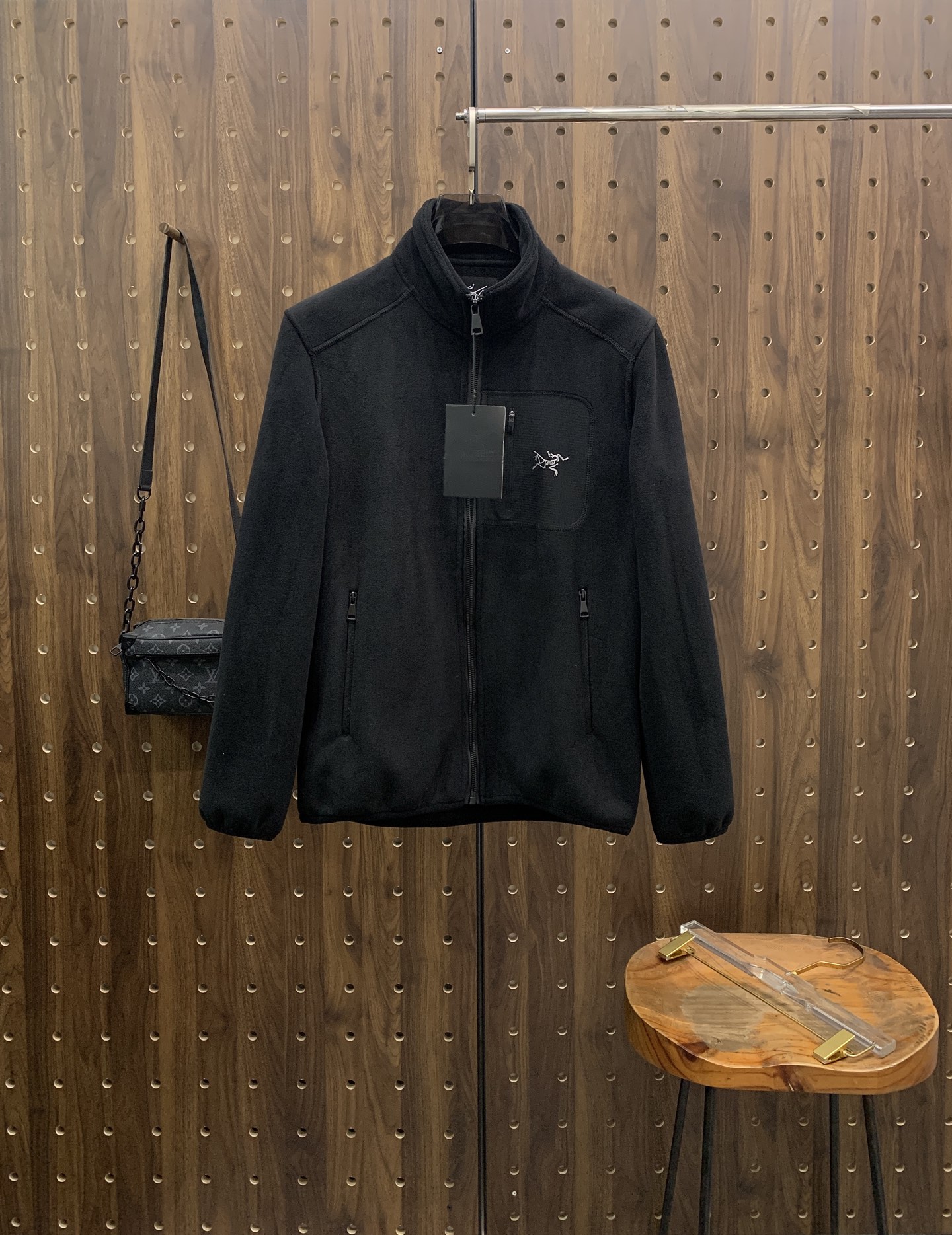 P始祖鸟摇粒绒外套25ss早秋【新品】秋冬专柜新款休闲外套！超前卫设计风格 细腻舒适 穿着非常轻便不易起