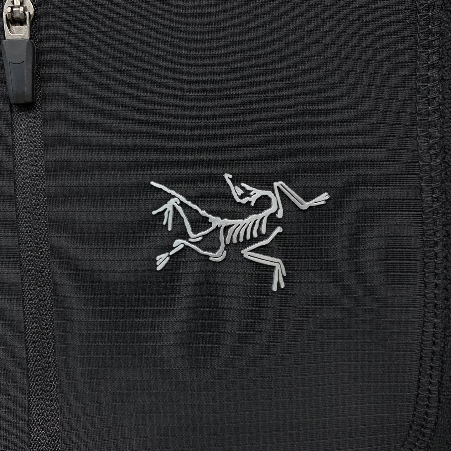 P始祖鸟摇粒绒外套25ss早秋【新品】秋冬专柜新款休闲外套！超前卫设计风格 细腻舒适 穿着非常轻便不易起