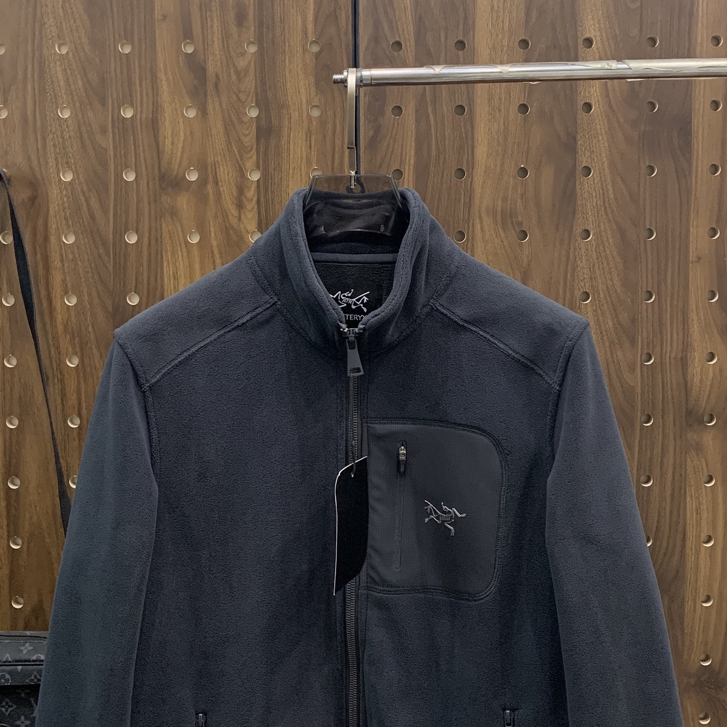 P始祖鸟摇粒绒外套25ss早秋【新品】秋冬专柜新款休闲外套！超前卫设计风格 细腻舒适 穿着非常轻便不易起