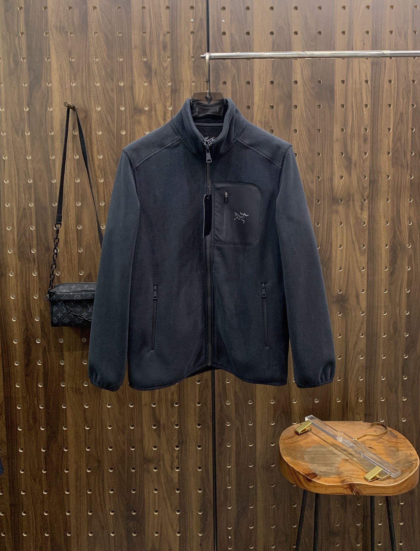 P始祖鸟摇粒绒外套25ss早秋【新品】秋冬专柜新款休闲外套！超前卫设计风格 细腻舒适 穿着非常轻便不易起