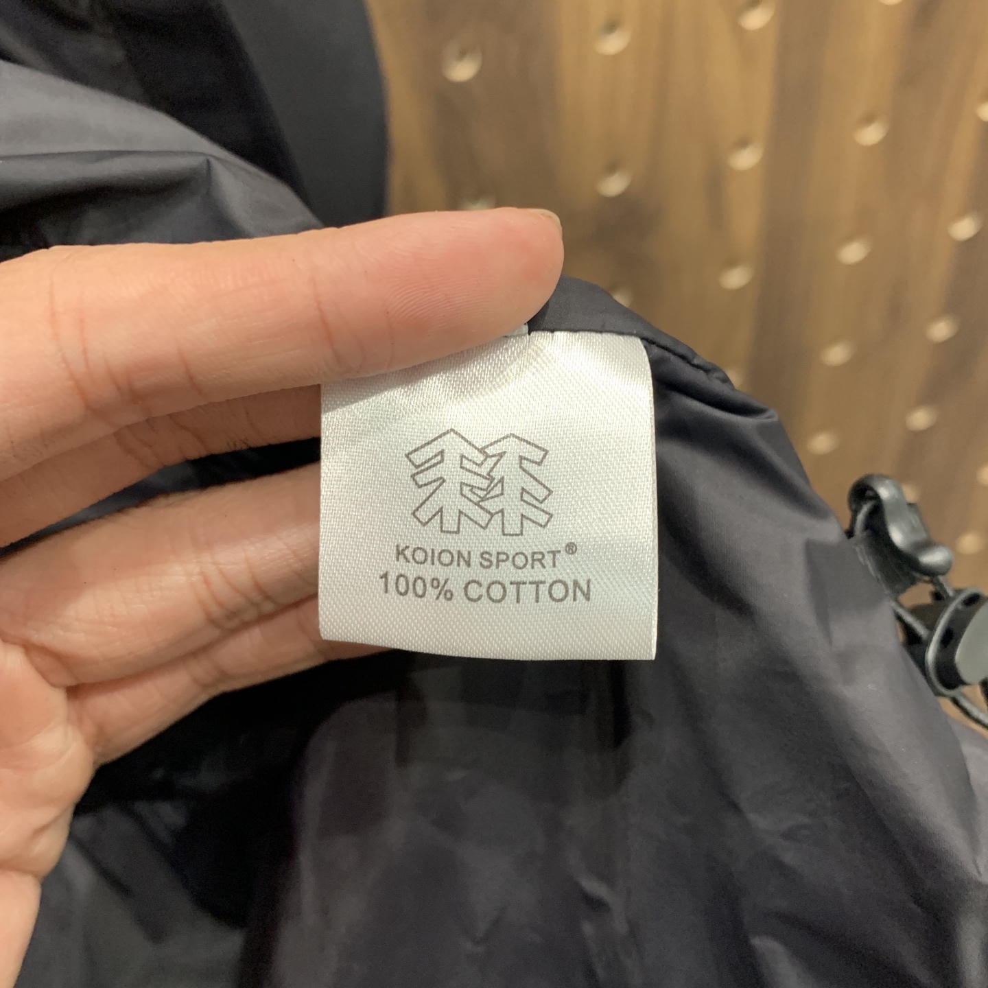 P可隆棉服25ss早秋【新品】秋冬专柜新款休闲棉服外套！超前卫设计风格 细腻舒适 穿着非常轻便不易起皱。