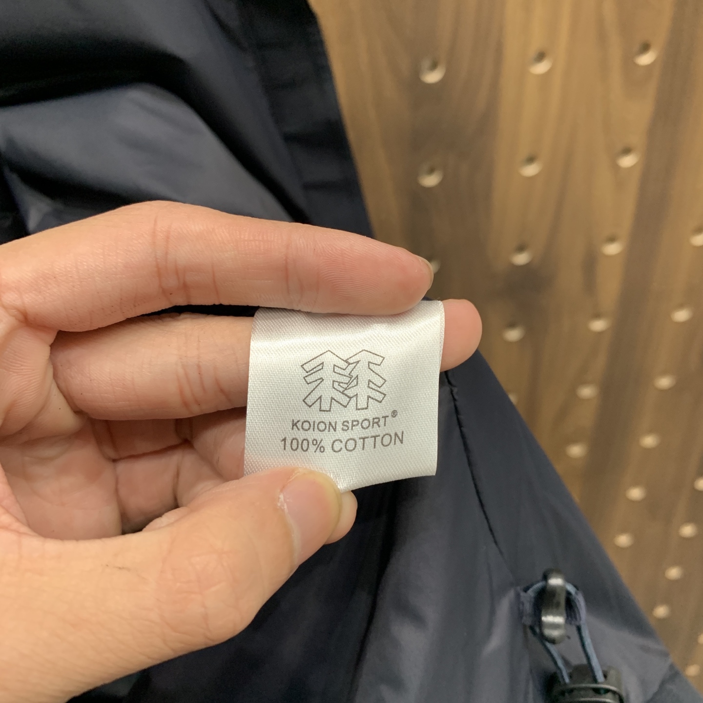 P可隆棉服25ss早秋【新品】秋冬专柜新款休闲棉服外套！超前卫设计风格 细腻舒适 穿着非常轻便不易起皱。