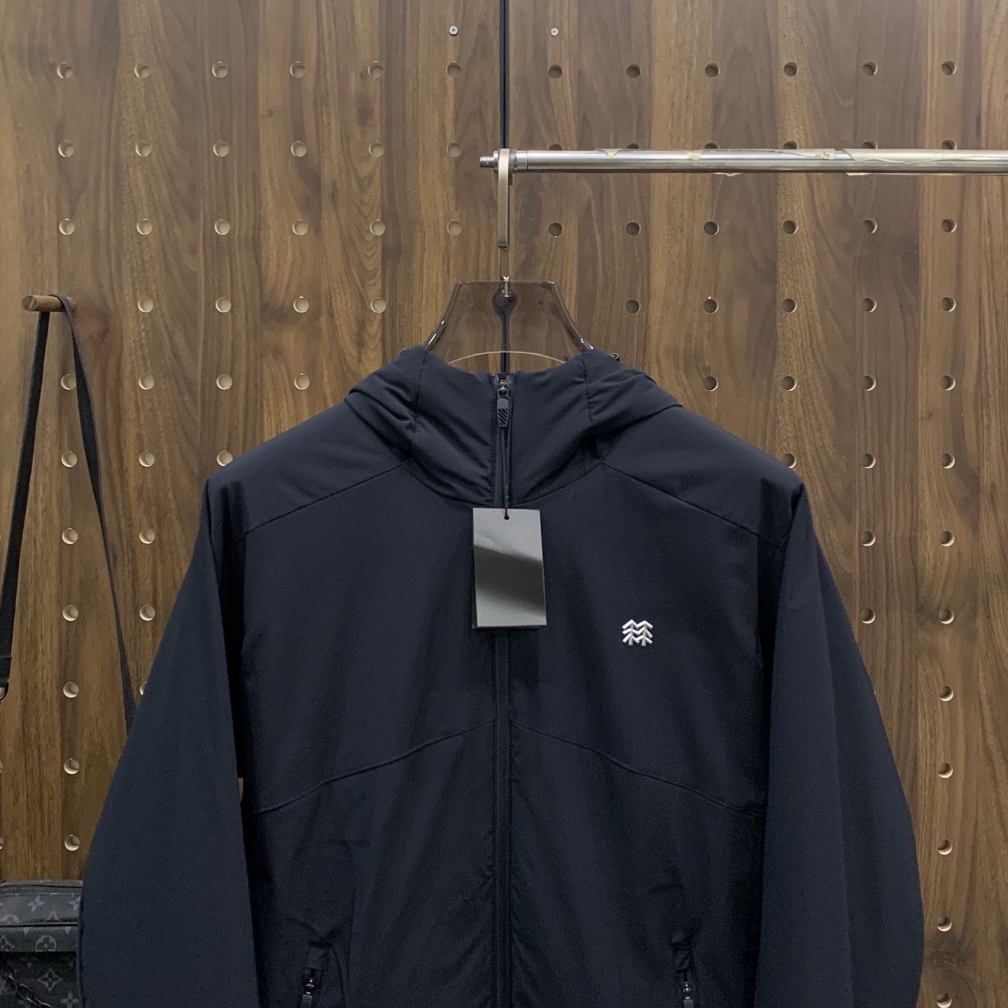 P可隆棉服25ss早秋【新品】秋冬专柜新款休闲棉服外套！超前卫设计风格 细腻舒适 穿着非常轻便不易起皱。