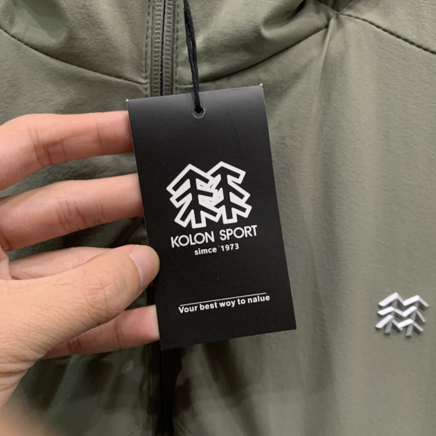 P可隆棉服25ss早秋【新品】秋冬专柜新款休闲棉服外套！超前卫设计风格 细腻舒适 穿着非常轻便不易起皱。