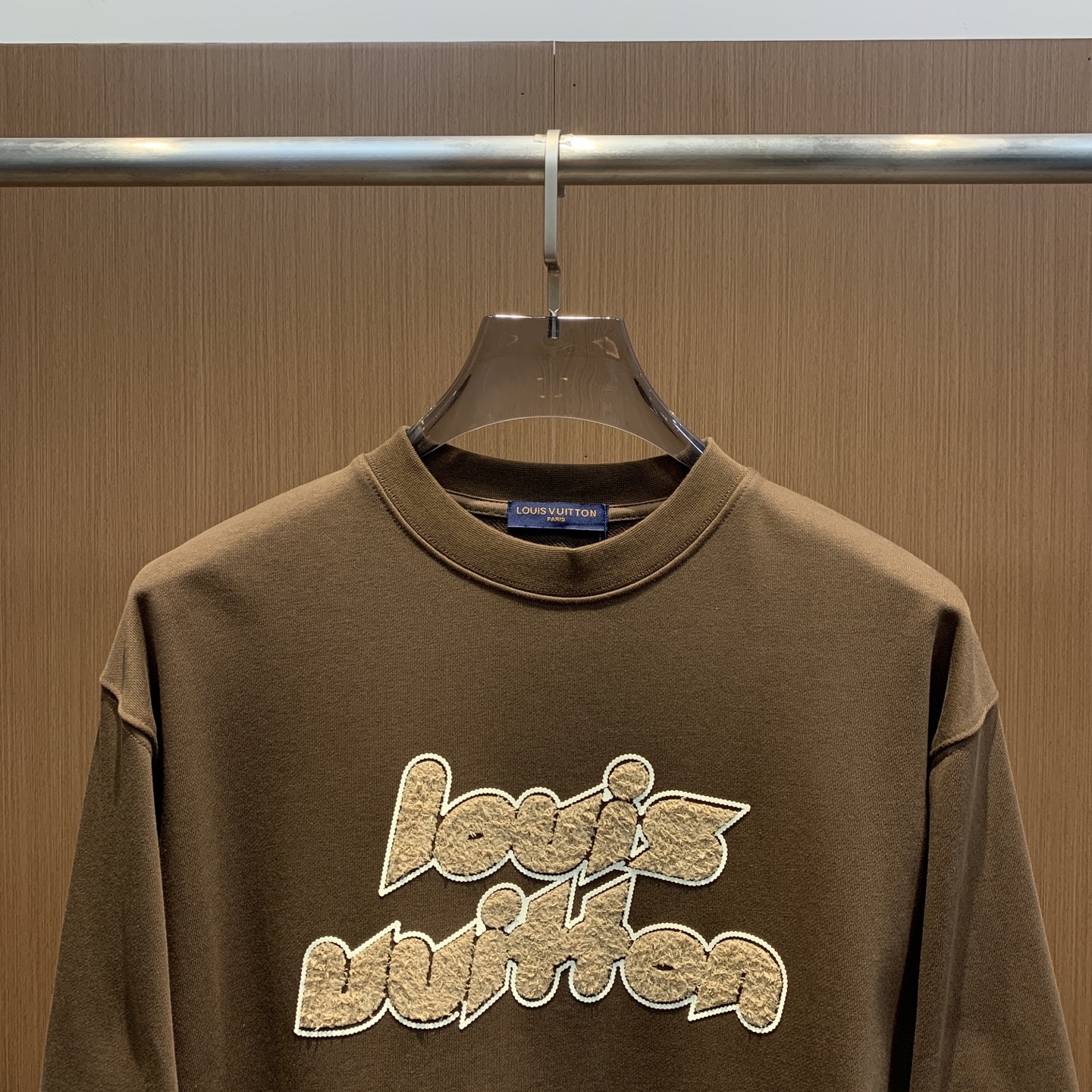 🌾 LV 25SS【新品】最新最顶级版本精美工艺圆领卫衣，最顶级的品质专柜原单套头衫，顶级制作工艺进口面