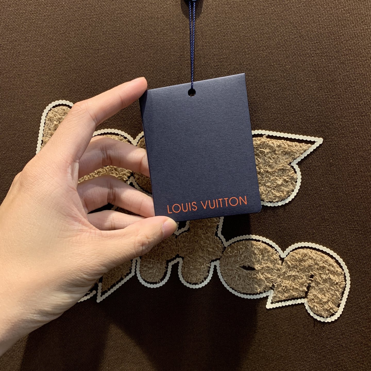 🌾 LV 25SS【新品】最新最顶级版本精美工艺圆领卫衣，最顶级的品质专柜原单套头衫，顶级制作工艺进口面