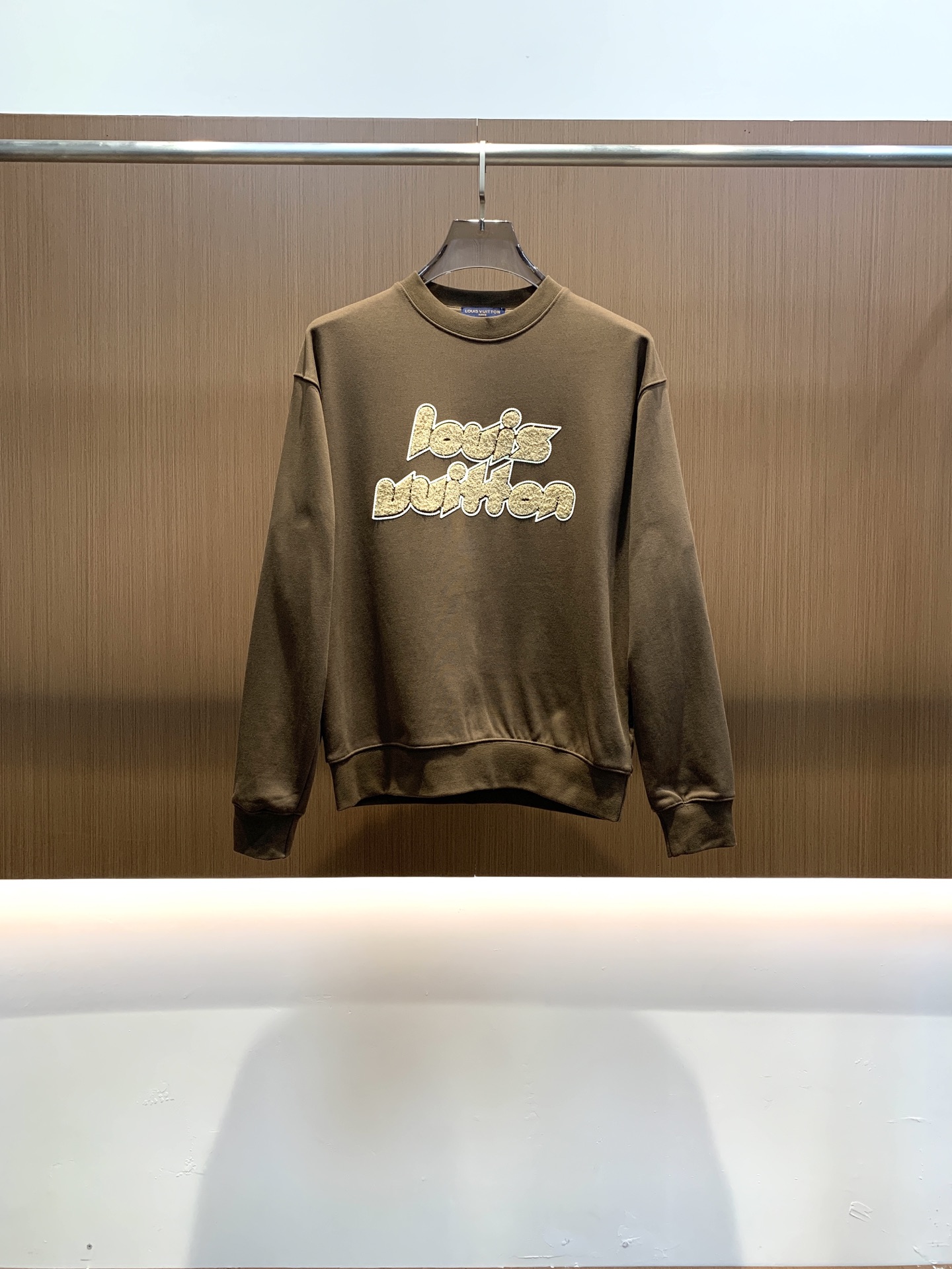 🌾 LV 25SS【新品】最新最顶级版本精美工艺圆领卫衣，最顶级的品质专柜原单套头衫，顶级制作工艺进口面