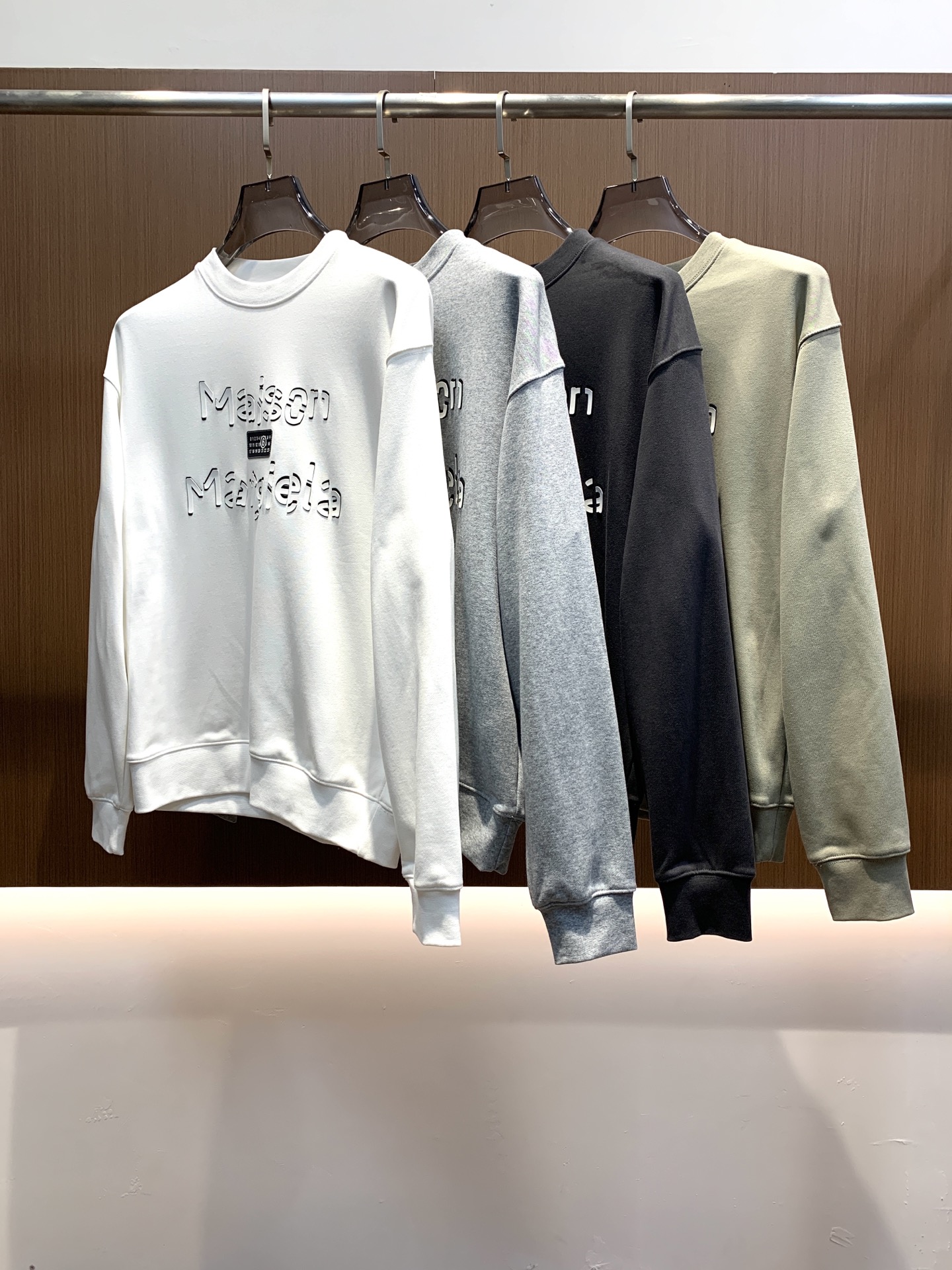 🌾马吉拉25SS【新品】最新最顶级版本精美工艺圆领卫衣，最顶级的品质专柜原单套头衫，顶级制作工艺进口面料