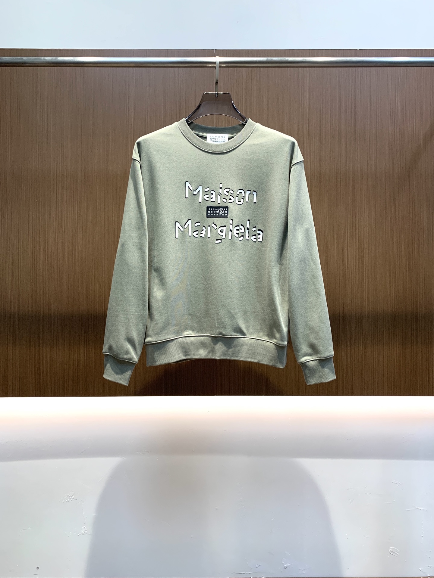 🌾马吉拉25SS【新品】最新最顶级版本精美工艺圆领卫衣，最顶级的品质专柜原单套头衫，顶级制作工艺进口面料