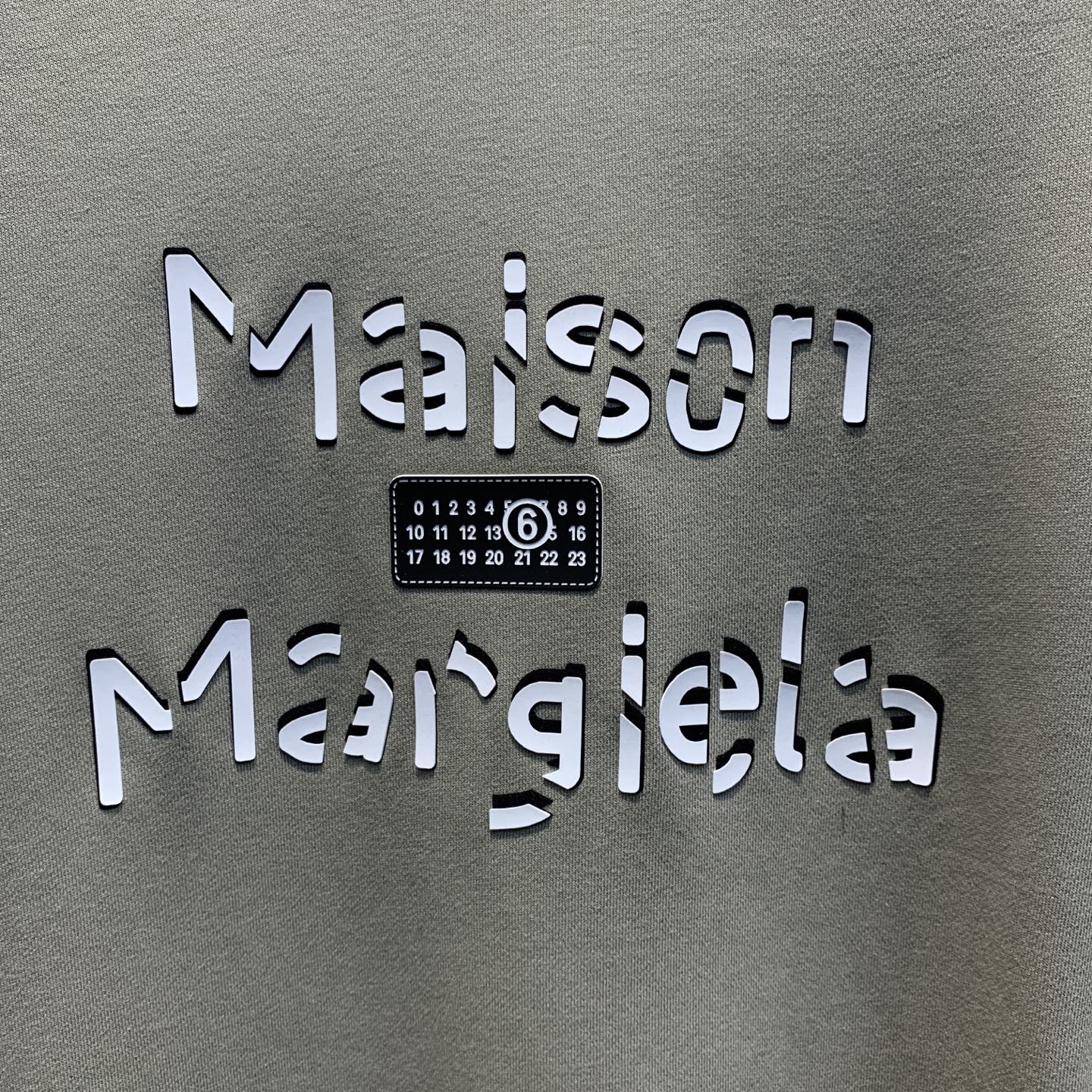 🌾马吉拉25SS【新品】最新最顶级版本精美工艺圆领卫衣，最顶级的品质专柜原单套头衫，顶级制作工艺进口面料