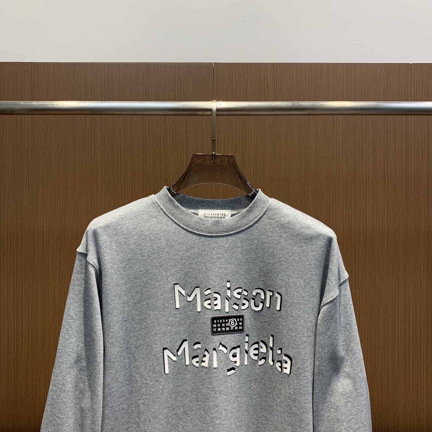 🌾马吉拉25SS【新品】最新最顶级版本精美工艺圆领卫衣，最顶级的品质专柜原单套头衫，顶级制作工艺进口面料