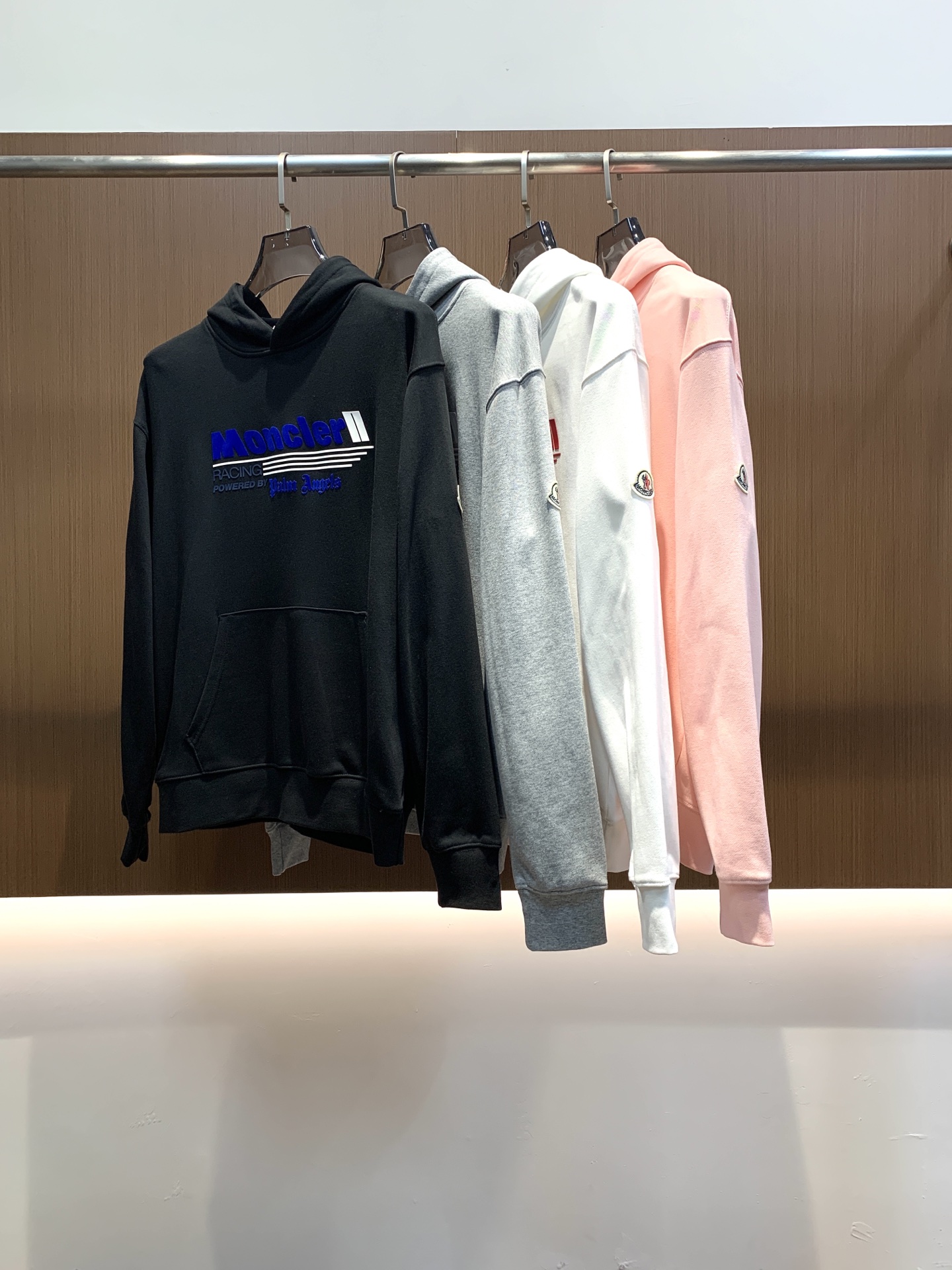 🌾蒙口25SS【新品】最新最顶级版本精美工艺连帽卫衣，最顶级的品质专柜原单套头衫，顶级制作工艺进口面料，