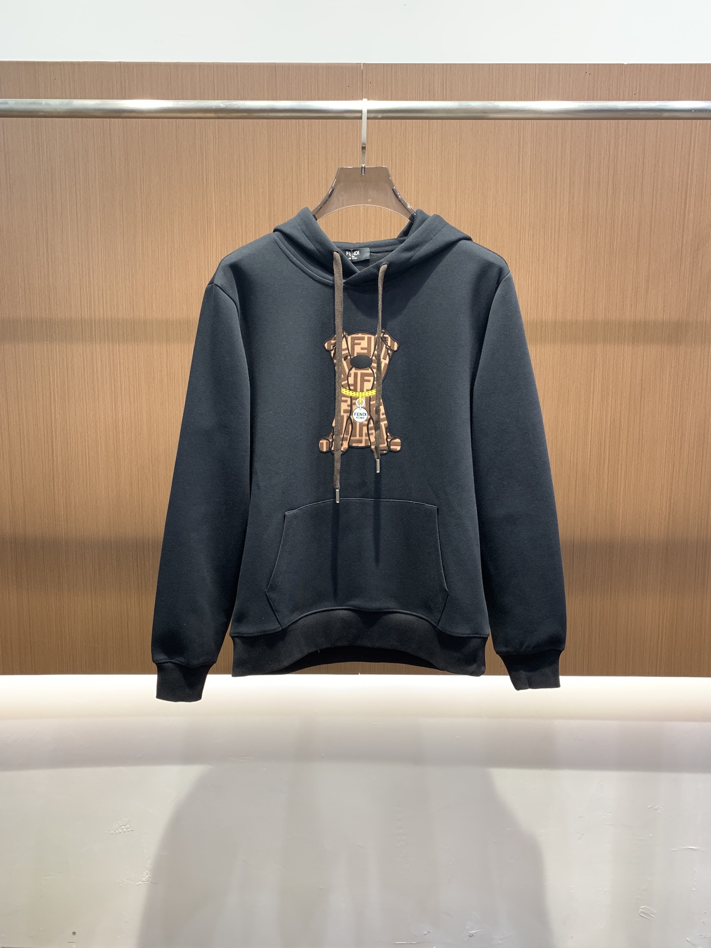 🌾芬迪25SS【新品】最新最顶级版本精美工艺连帽卫衣，最顶级的品质专柜原单套头衫，顶级制作工艺进口面料，