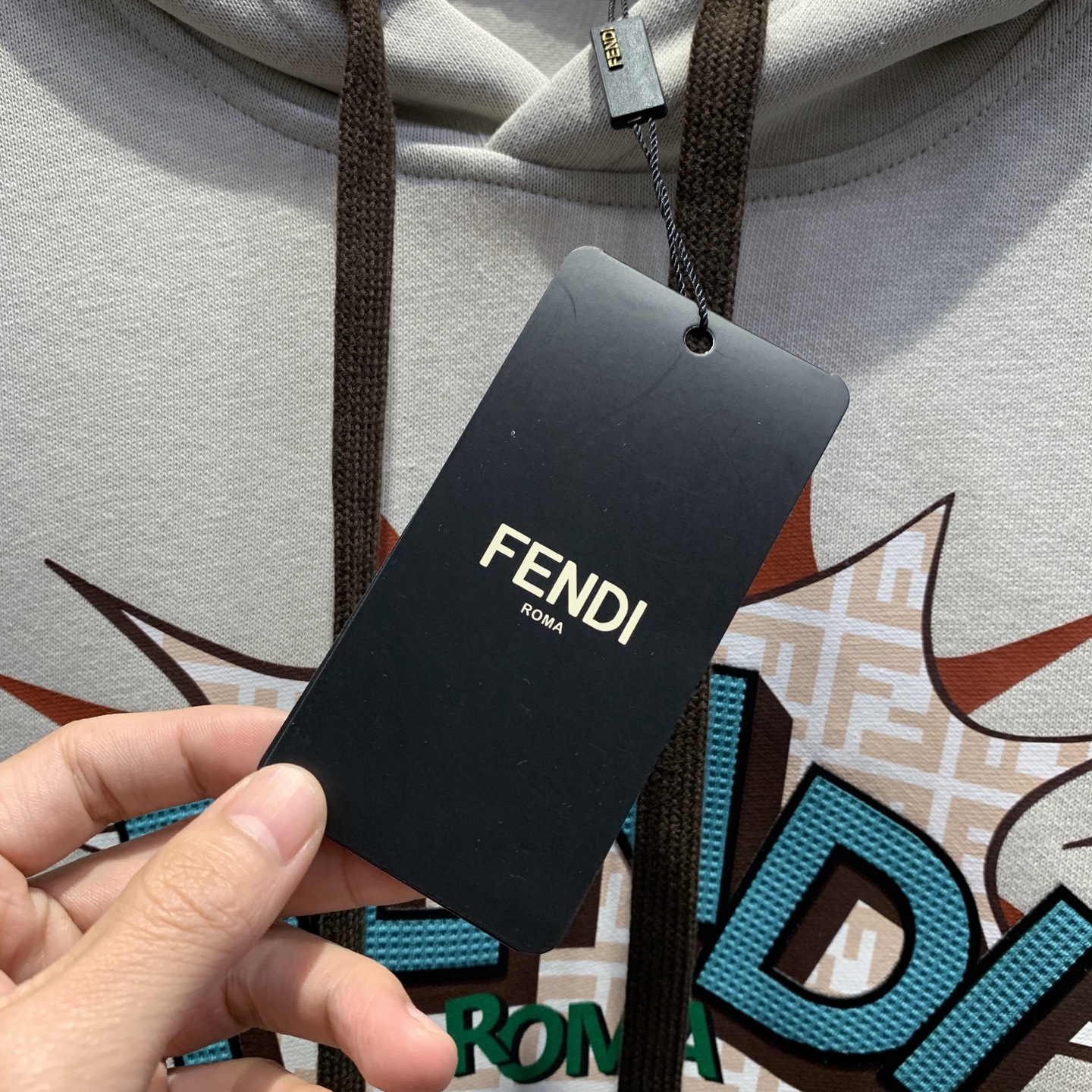 🌾芬迪25SS【新品】最新最顶级版本精美工艺连帽卫衣，最顶级的品质专柜原单套头衫，顶级制作工艺进口面料，