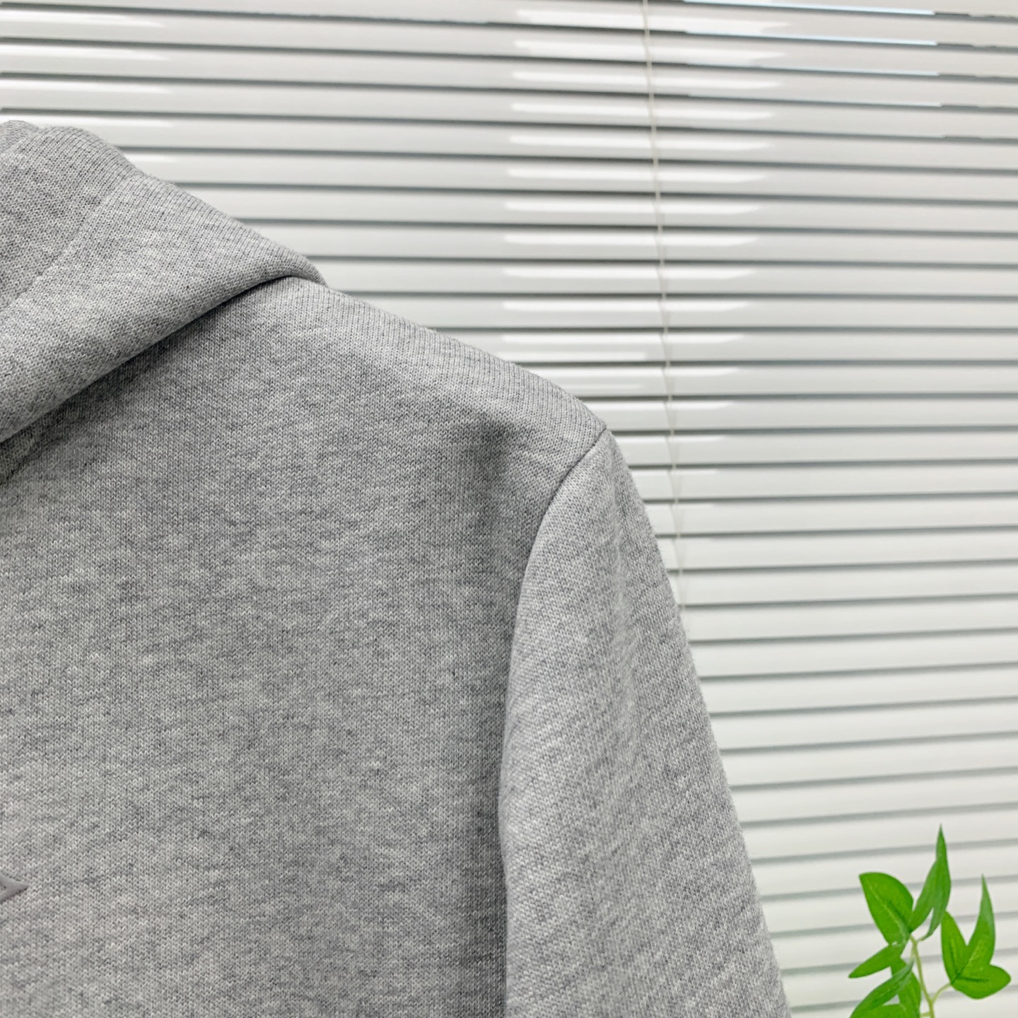 🌾LV 25SS【新品】最新最顶级版本精美工艺连帽卫衣，最顶级的品质专柜原单套头衫，顶级制作工艺进口面料