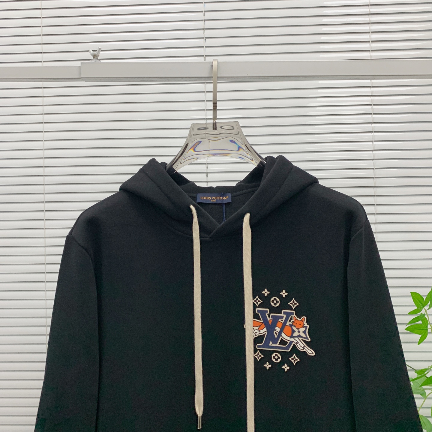 🌾LV 25SS【新品】最新最顶级版本精美工艺连帽卫衣，最顶级的品质专柜原单套头衫，顶级制作工艺进口面料