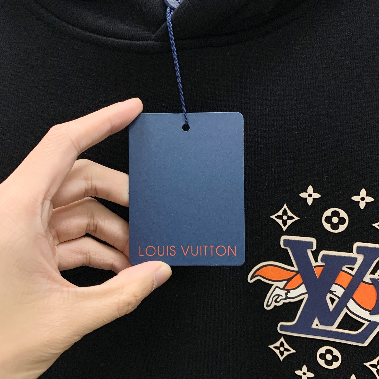🌾LV 25SS【新品】最新最顶级版本精美工艺连帽卫衣，最顶级的品质专柜原单套头衫，顶级制作工艺进口面料