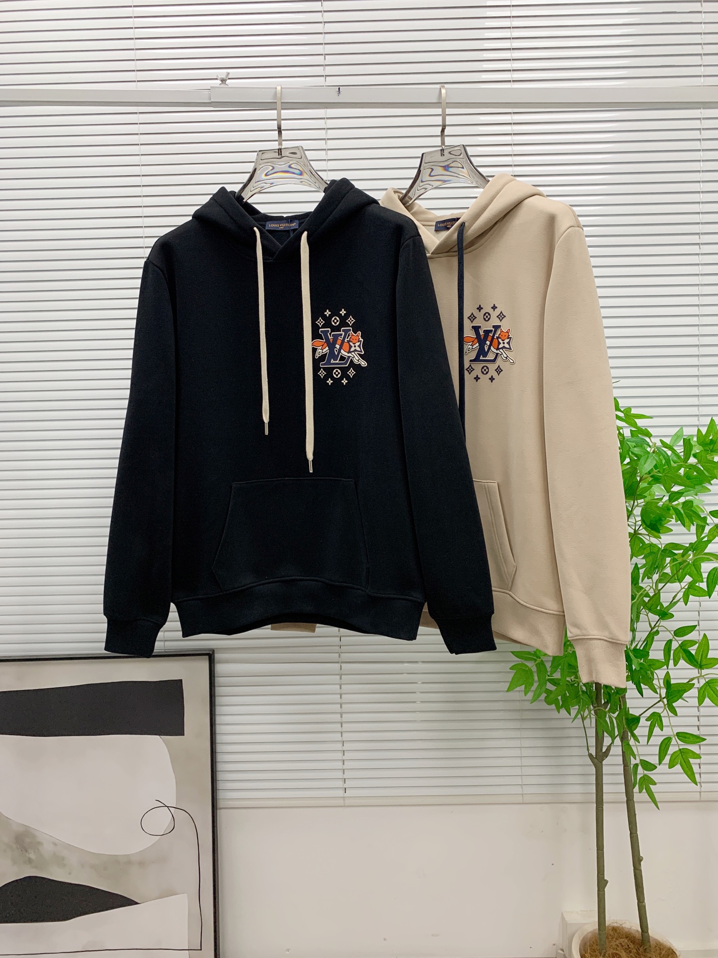 🌾LV 25SS【新品】最新最顶级版本精美工艺连帽卫衣，最顶级的品质专柜原单套头衫，顶级制作工艺进口面料