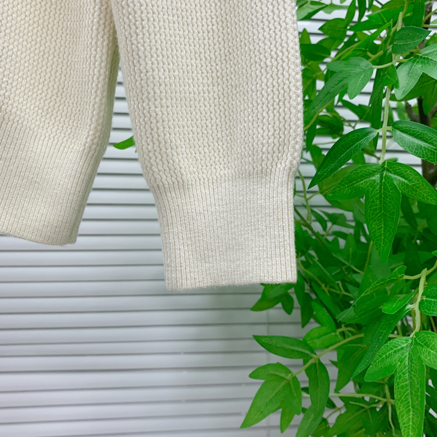 🌾 BV 25ss秋冬【新品】毛衣专供狠货，进口原版科技羊毛精纺！精细针织一体，色彩混织纯手工技艺呈现 