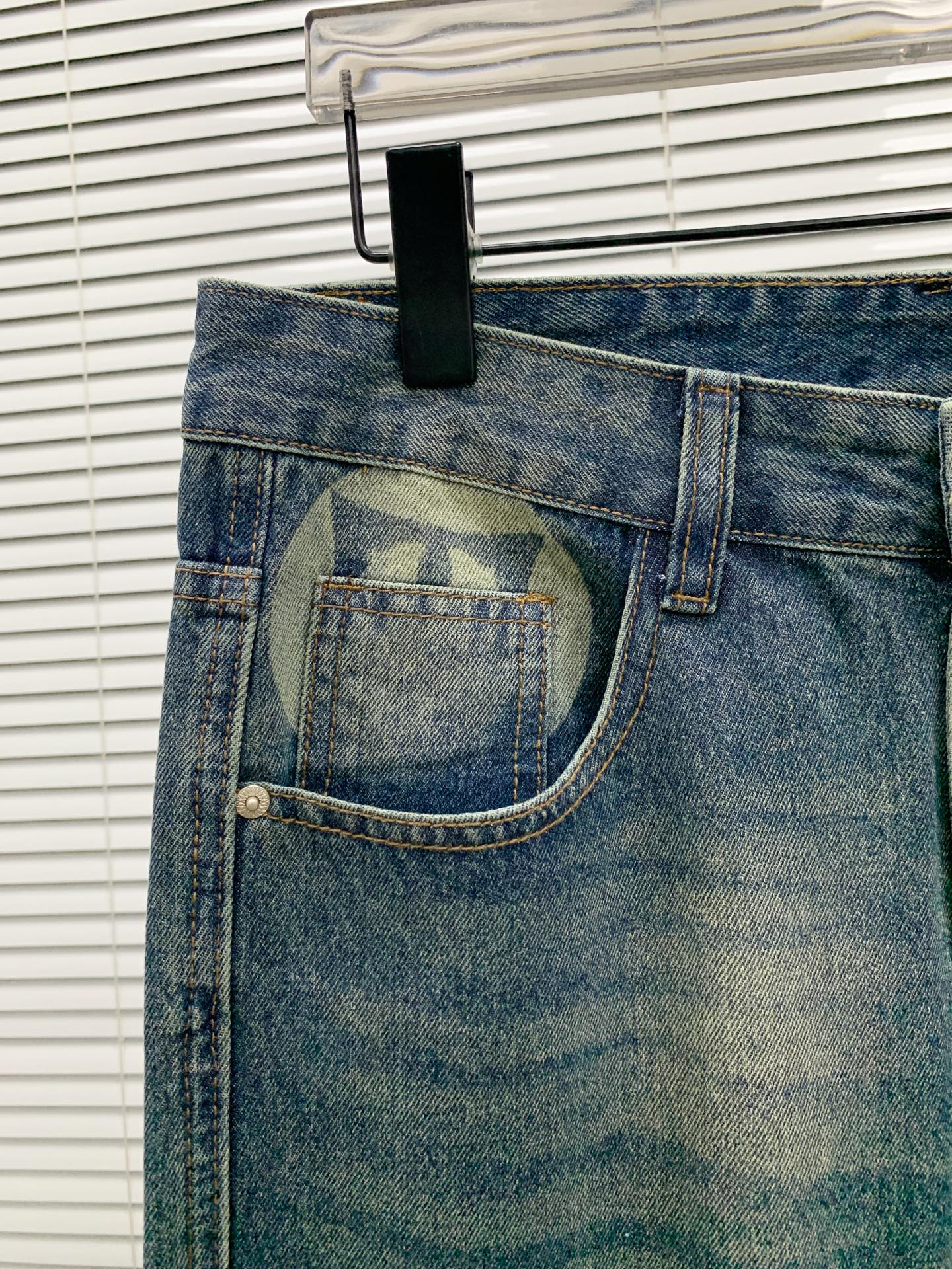 P LV【新品】高端独家发售 26SS四季款超燃炸街系列之最牛仔裤 独家隆重推出 原版定制高端品质面料 