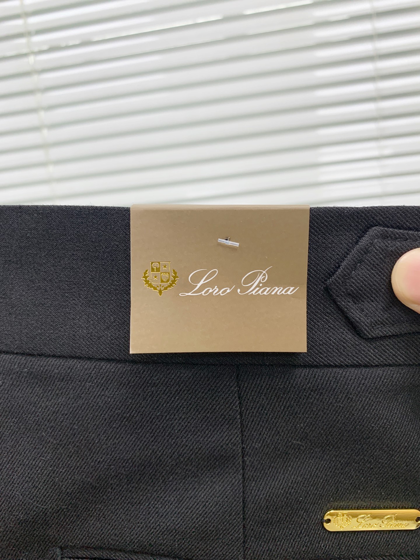 🔥L年新款正装休闲西裤🔥专柜热销款 品味与价值共享 颜色超级好看 身穿着非常舒适 低调不失奢华 穿出去非