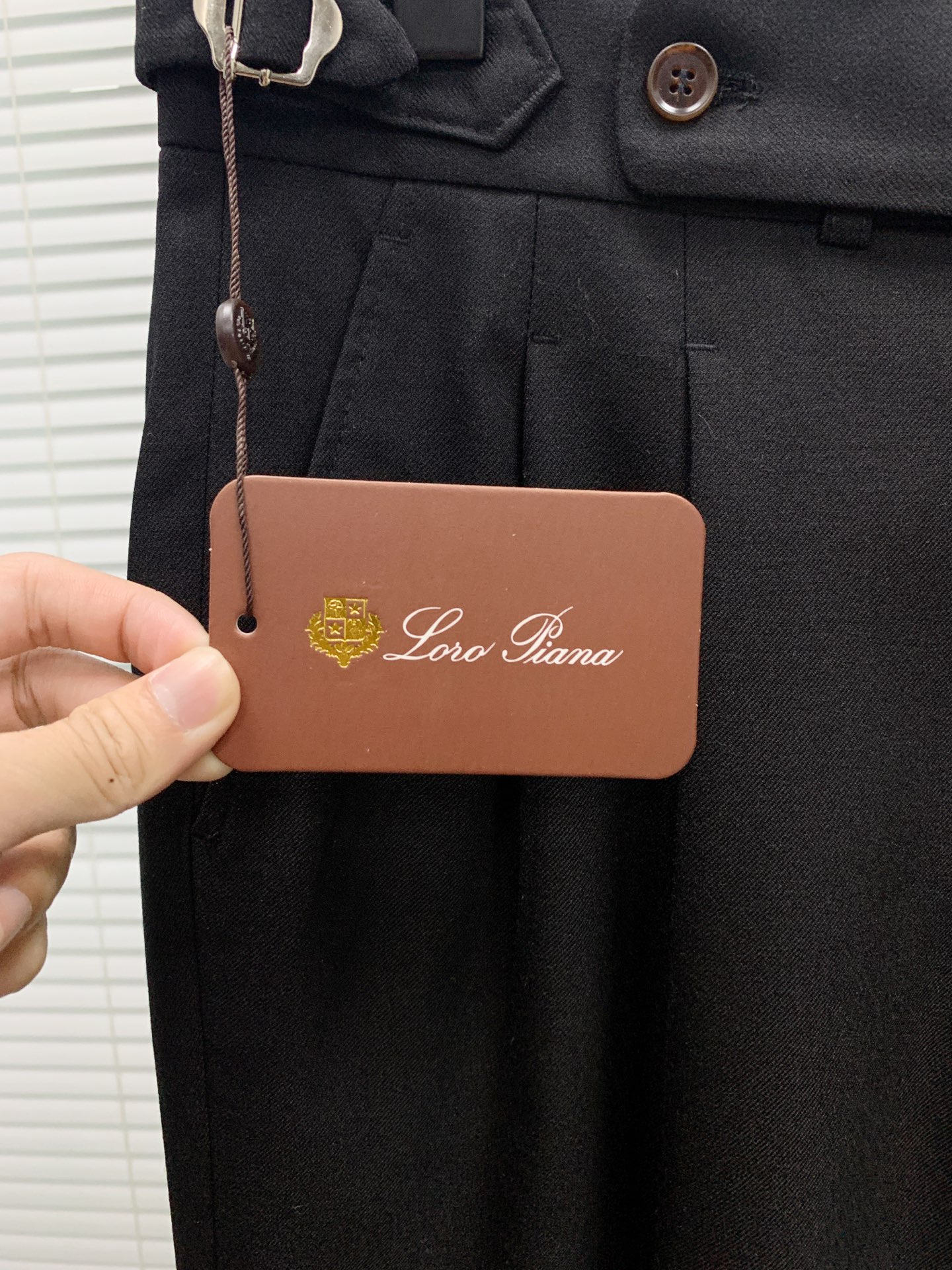 🔥L年新款正装休闲西裤🔥专柜热销款 品味与价值共享 颜色超级好看 身穿着非常舒适 低调不失奢华 穿出去非