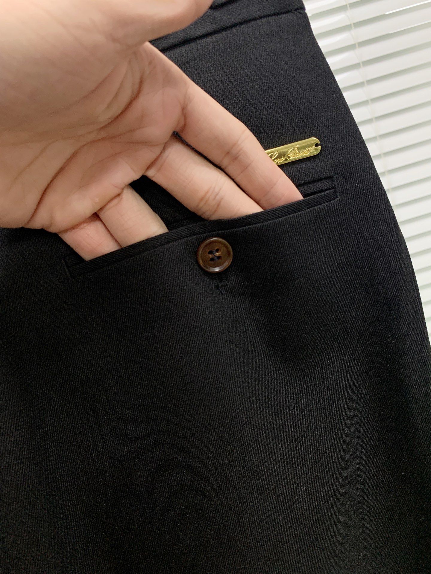 🔥L年新款正装休闲西裤🔥专柜热销款 品味与价值共享 颜色超级好看 身穿着非常舒适 低调不失奢华 穿出去非
