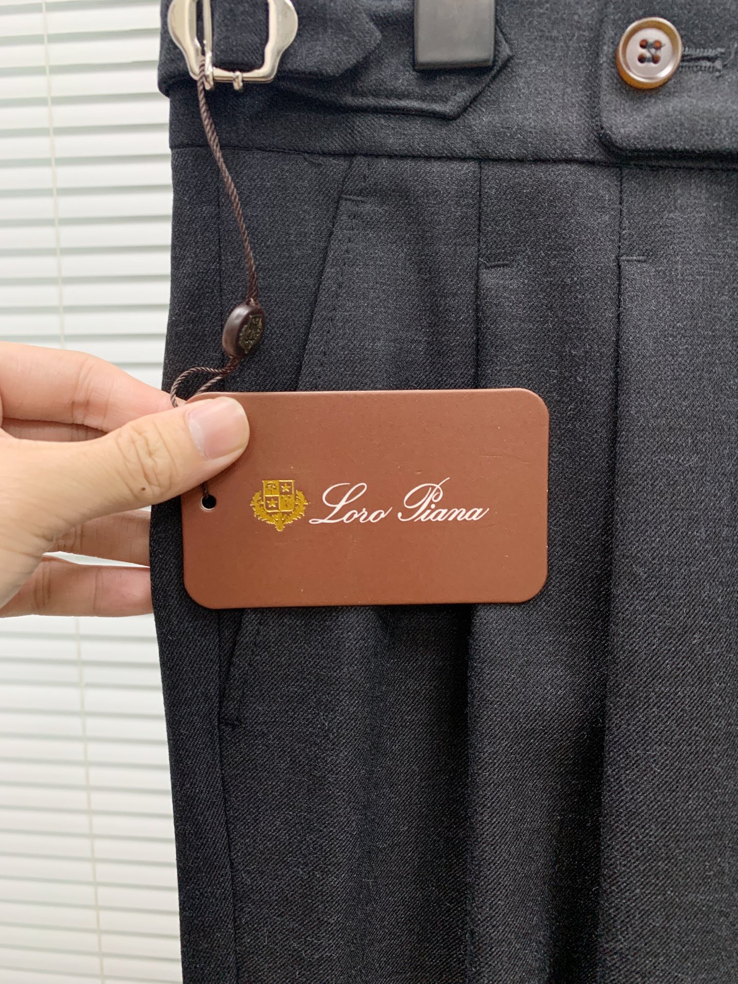 🔥L年新款正装休闲西裤🔥专柜热销款 品味与价值共享 颜色超级好看 身穿着非常舒适 低调不失奢华 穿出去非