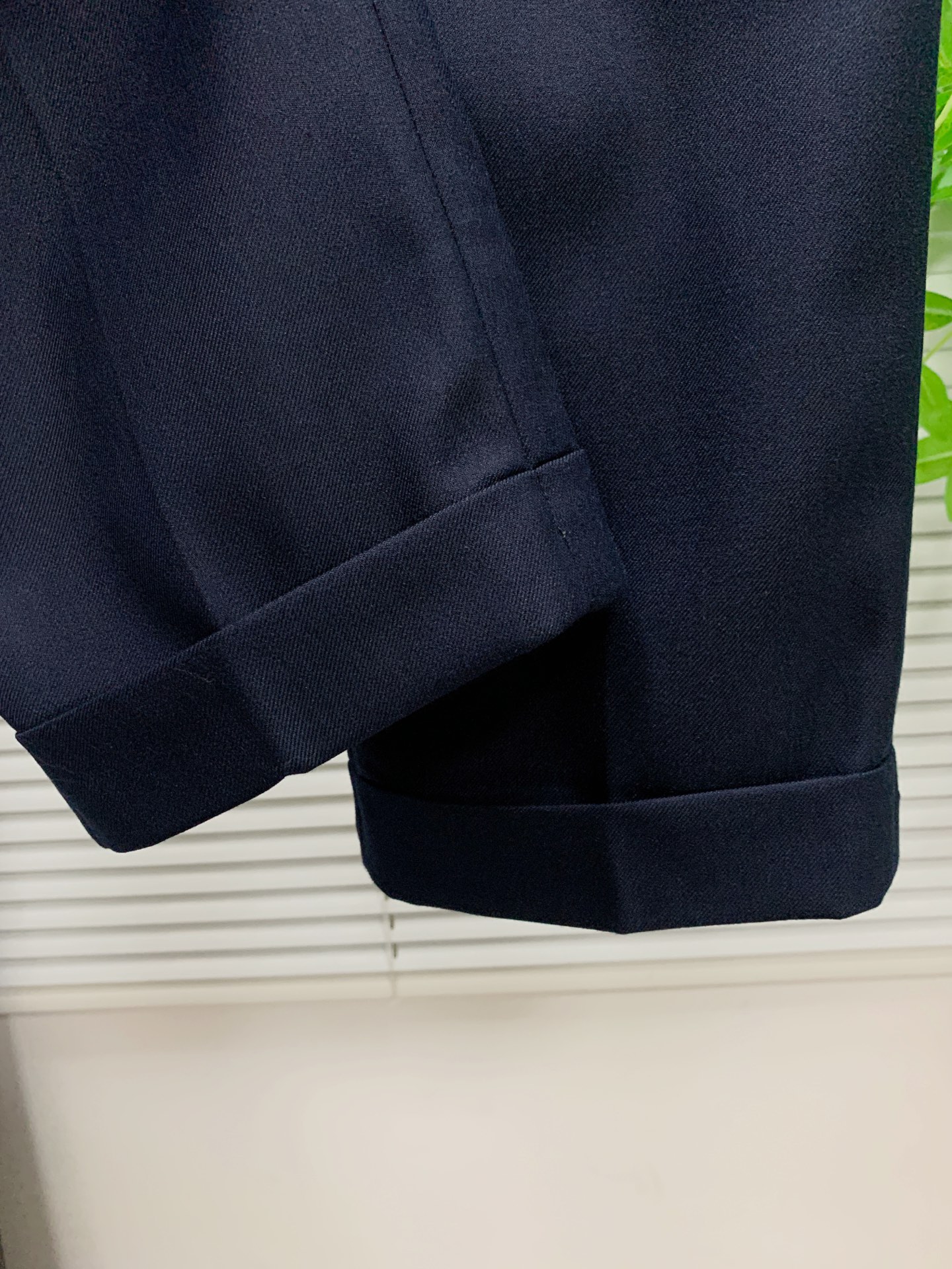 🔥L年新款正装休闲西裤🔥专柜热销款 品味与价值共享 颜色超级好看 身穿着非常舒适 低调不失奢华 穿出去非